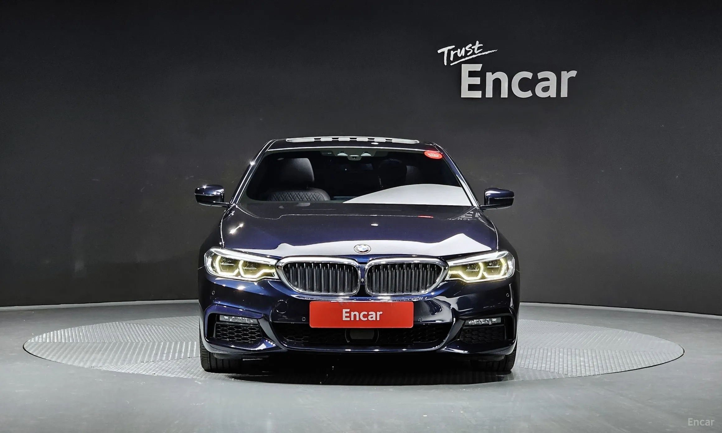 BMW 5 Series (G30) превью 2