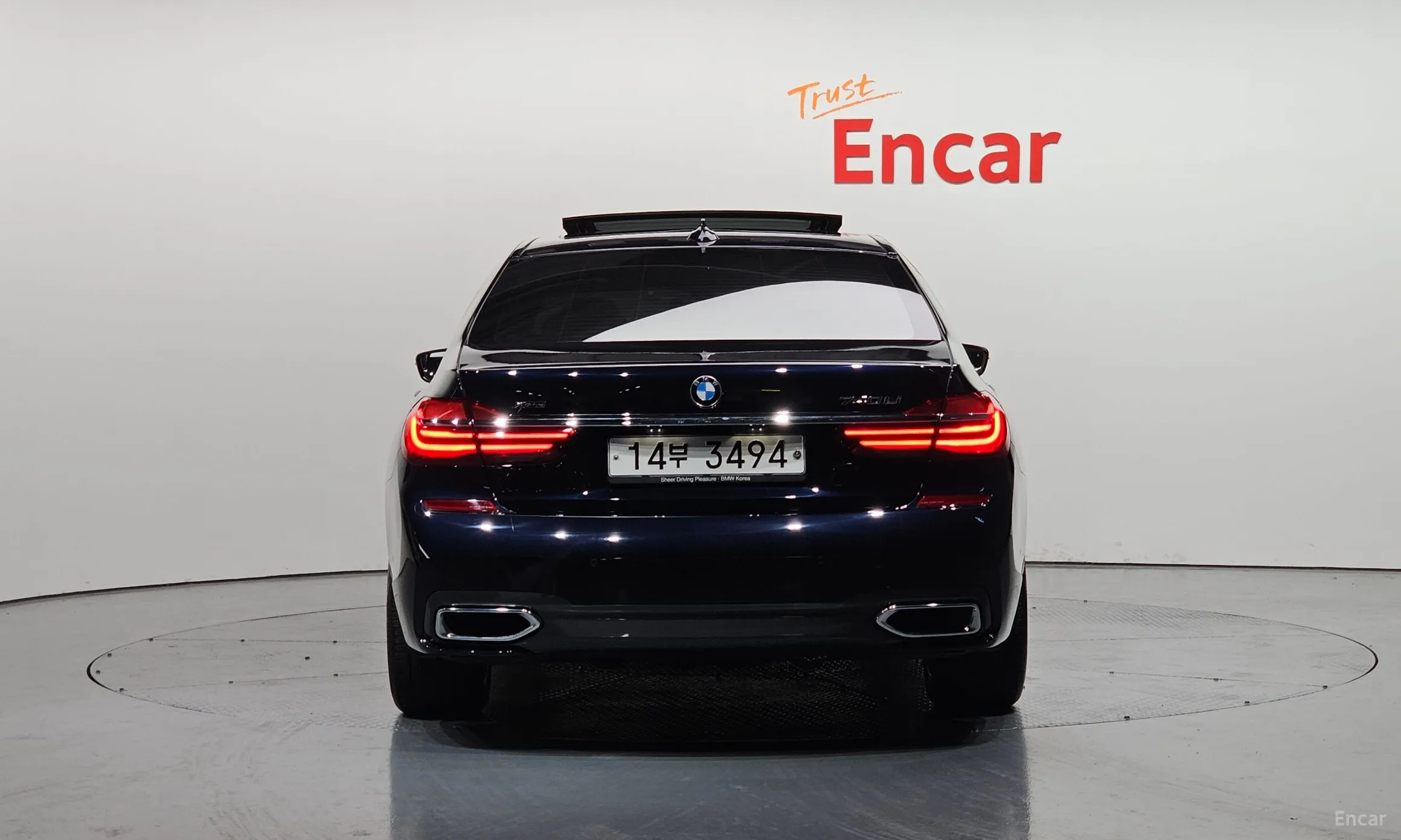 BMW 7 Series (G11) превью 3