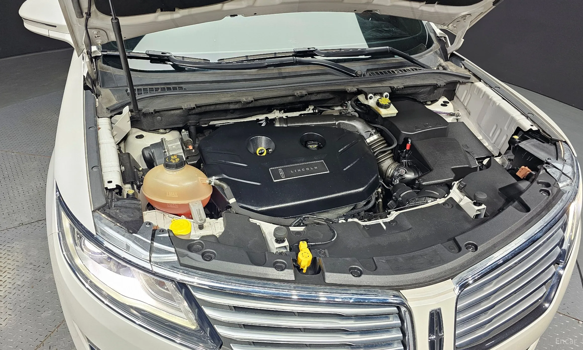 Lincoln MKC превью 5