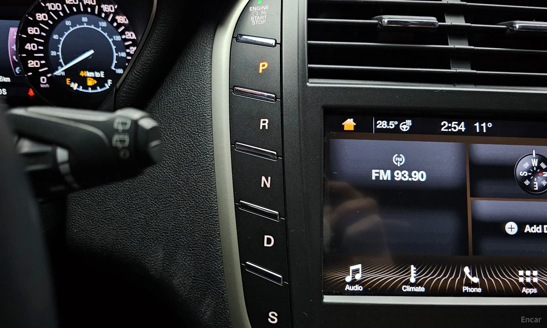 Lincoln MKC превью 9