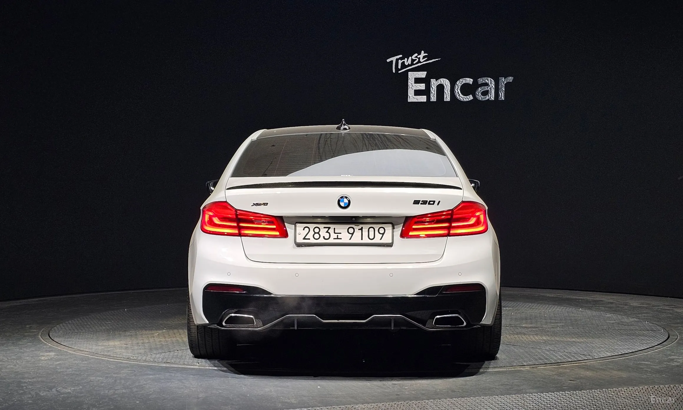 BMW 5 Series (G30) превью 3
