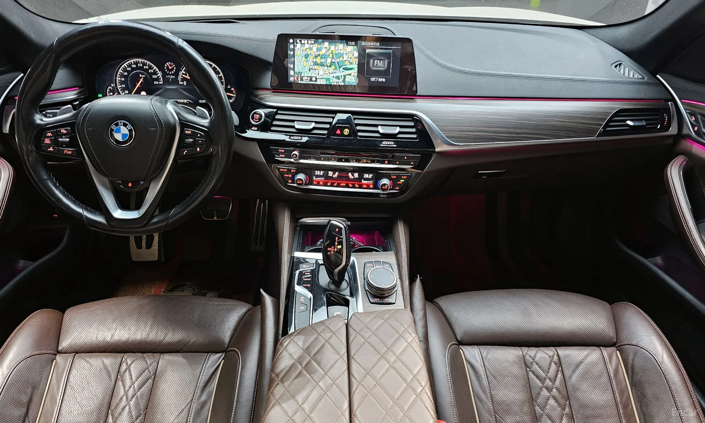 BMW 5 Series (G30) превью 4