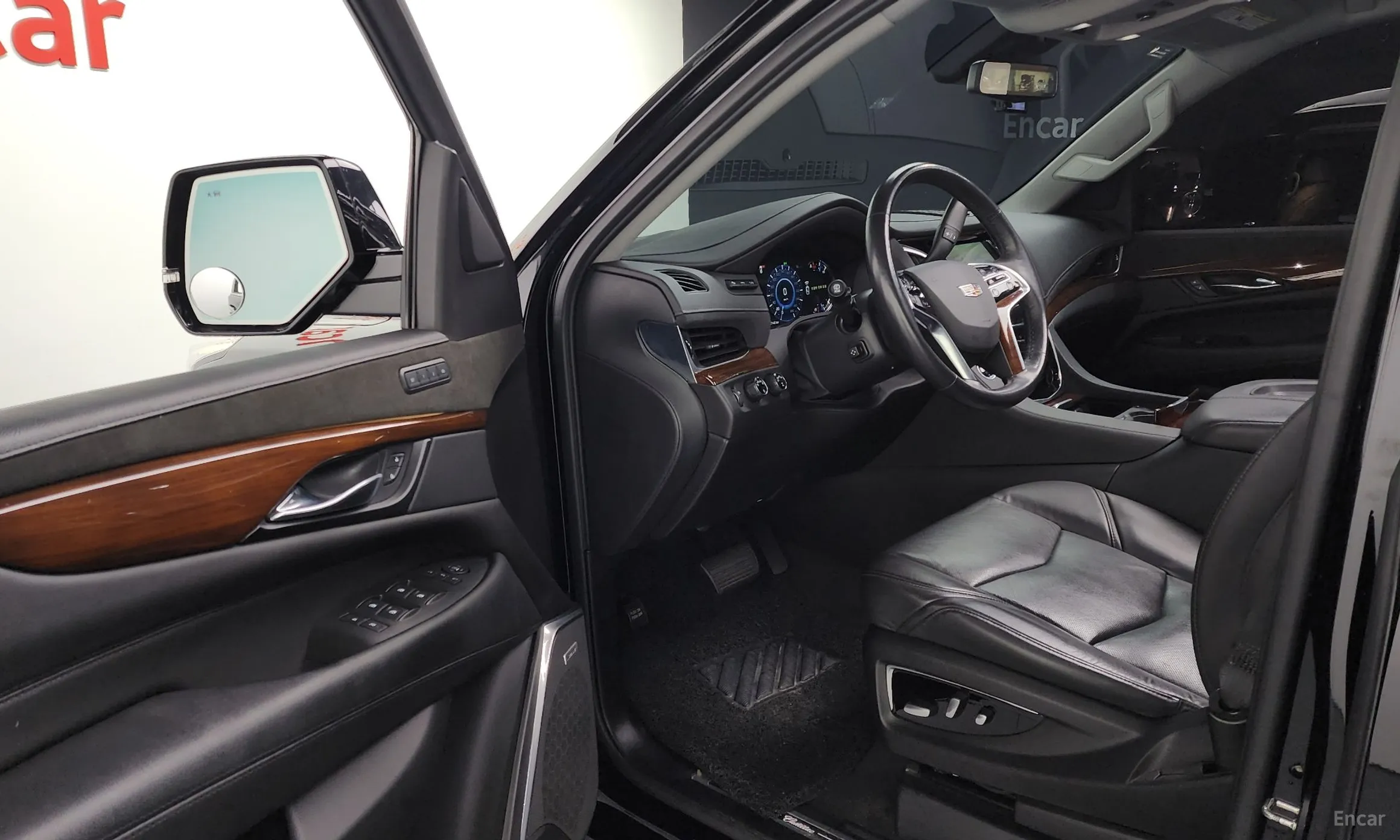 Cadillac Escalade превью 12