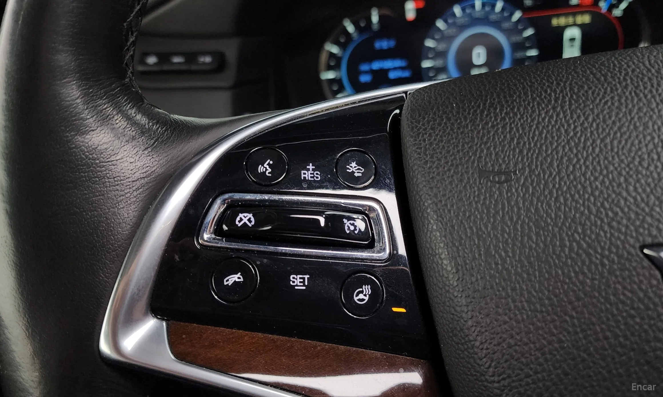 Cadillac Escalade превью 14