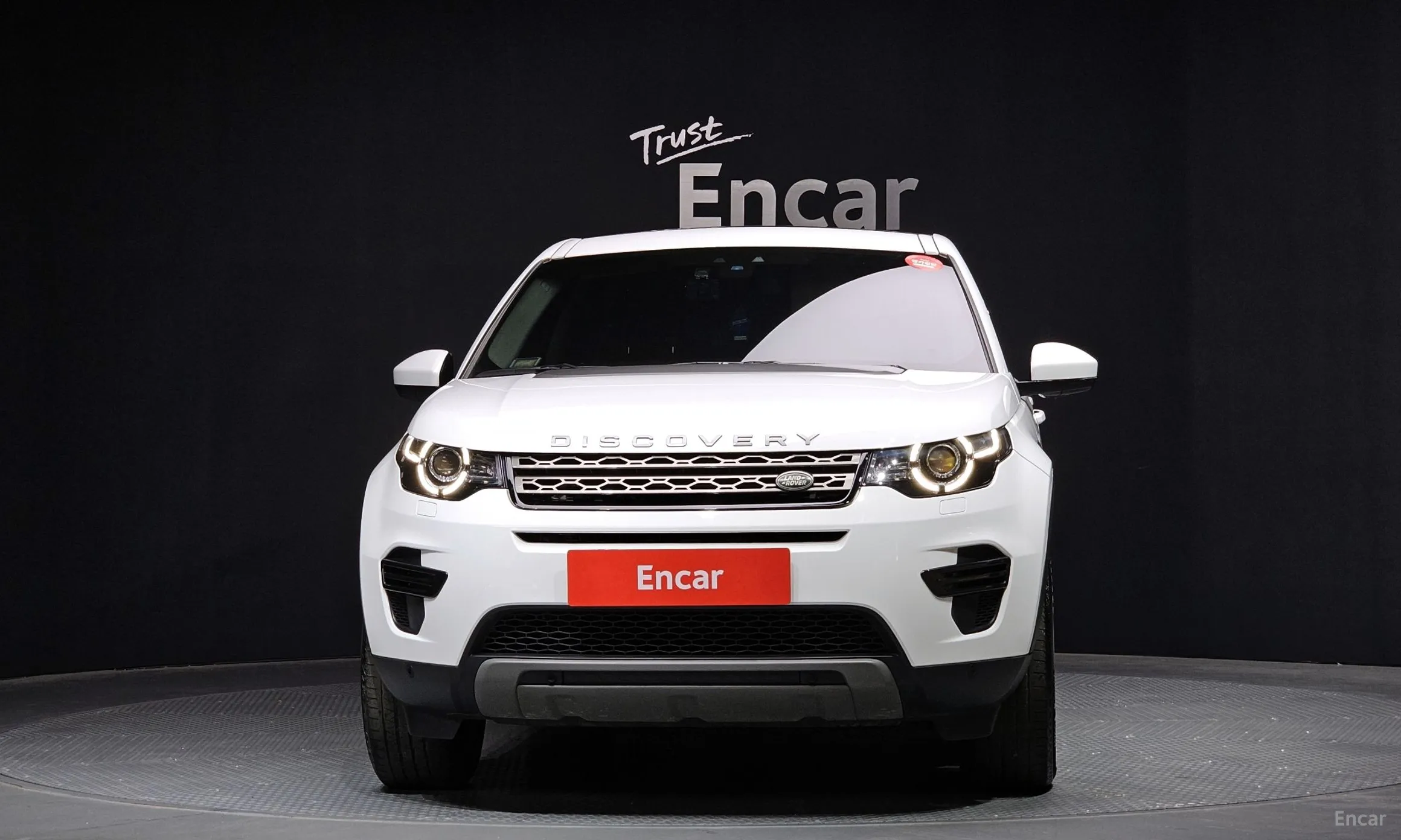 Land Rover Discovery Sports превью 2