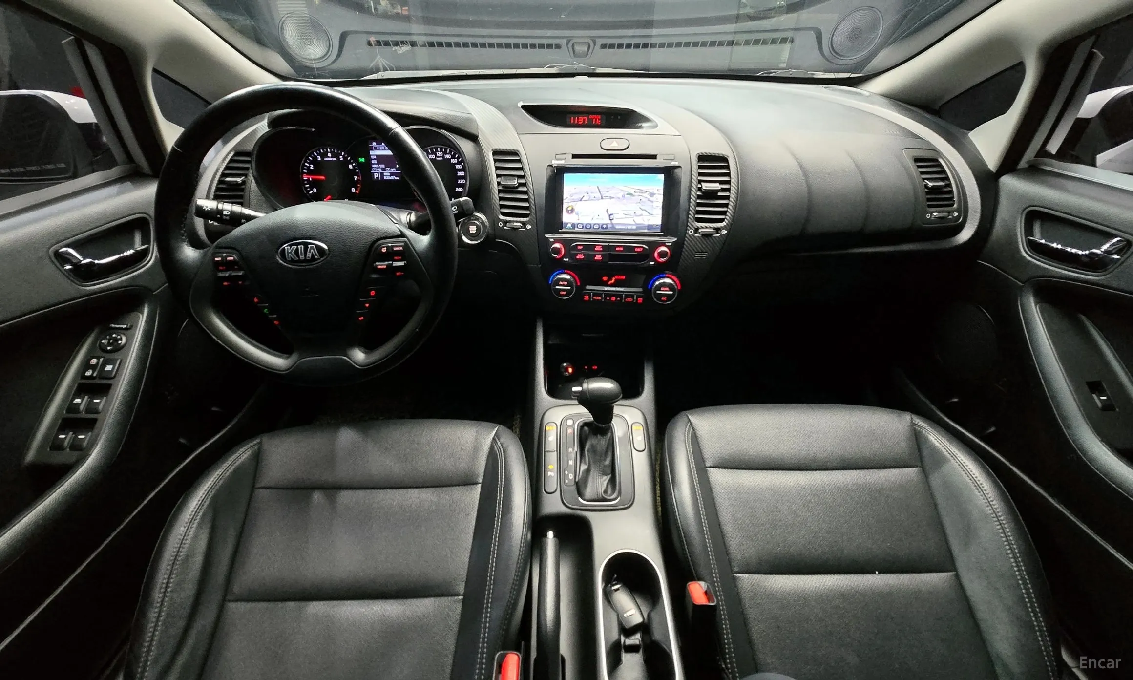 Kia K3 превью 4