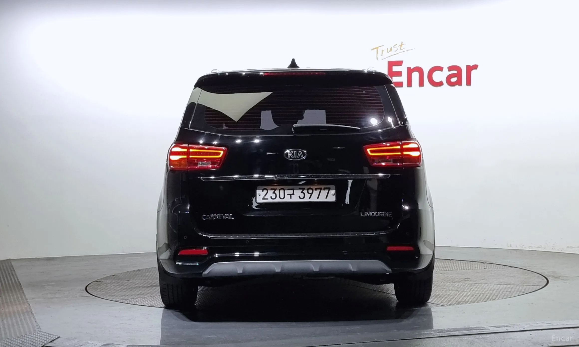 Kia Carnival превью 3