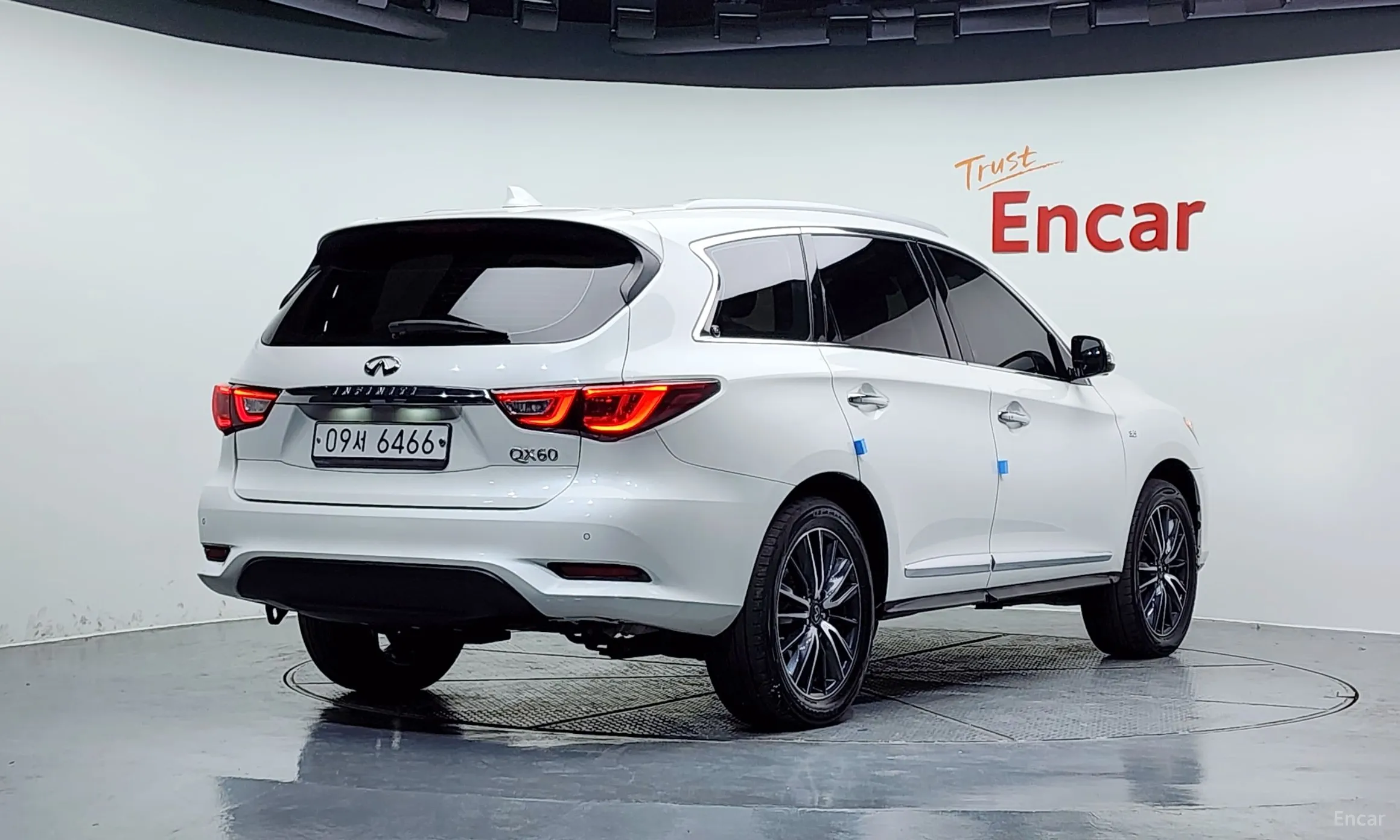 Infiniti QX60 превью 7
