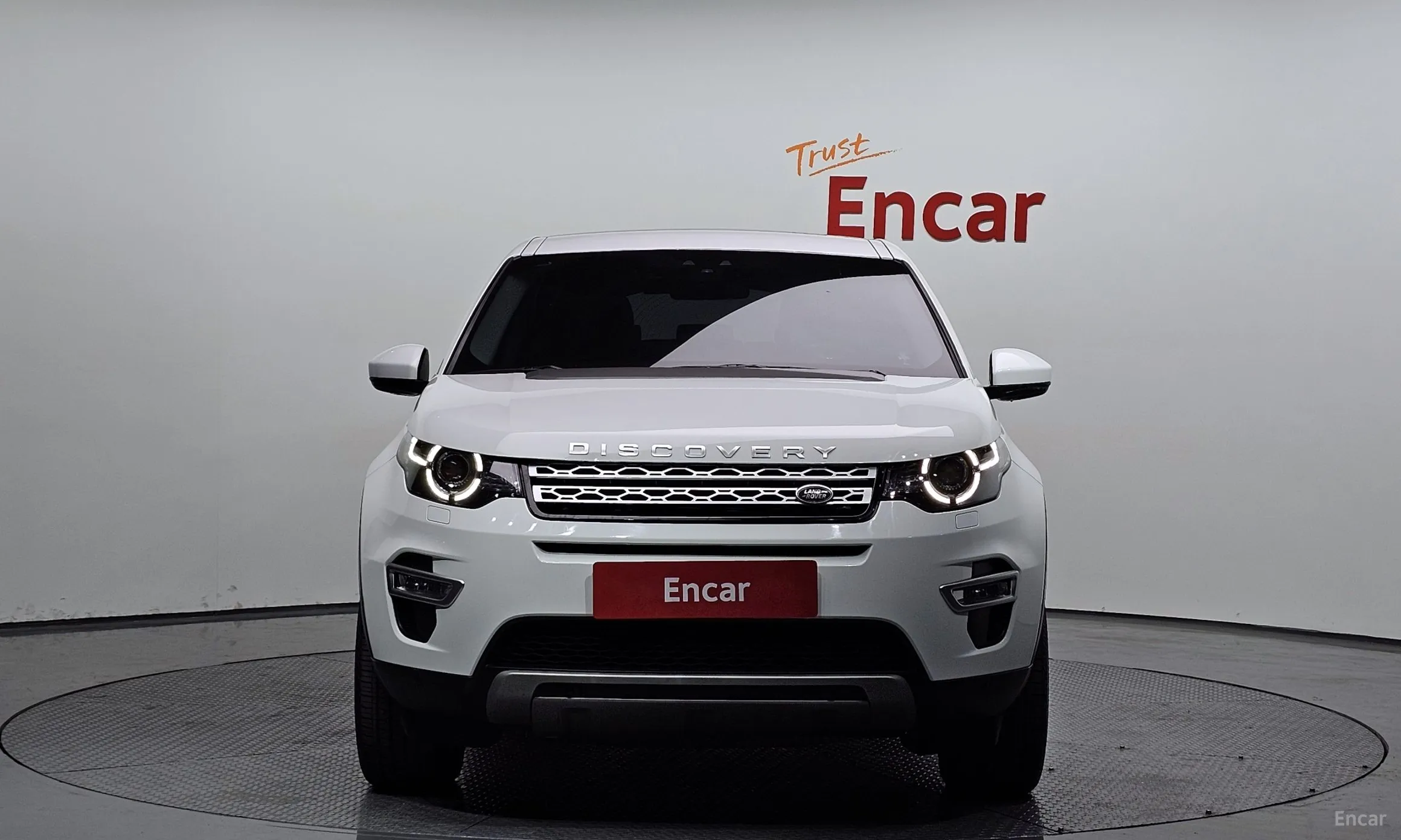 Land Rover Discovery Sports превью 2