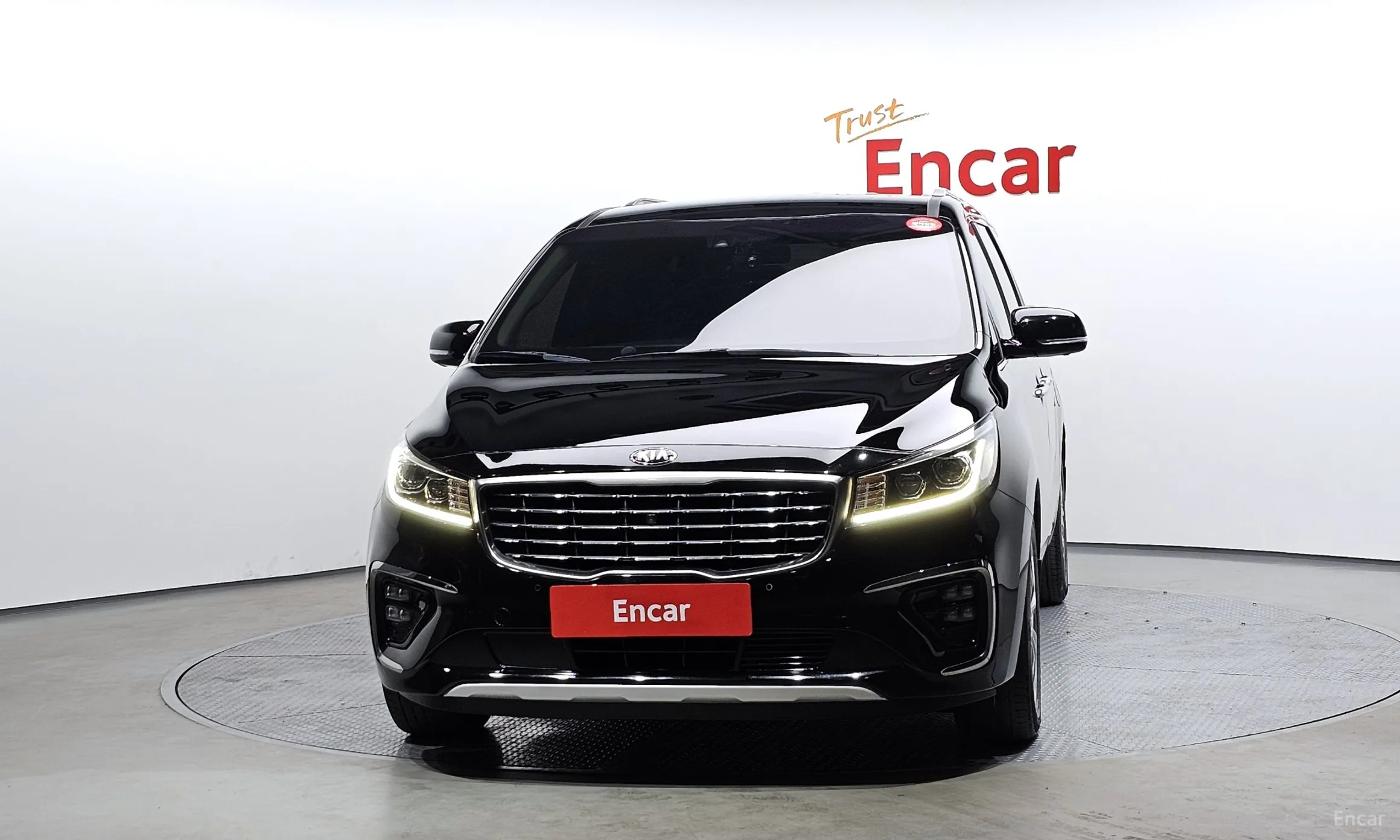 Kia Carnival превью 2