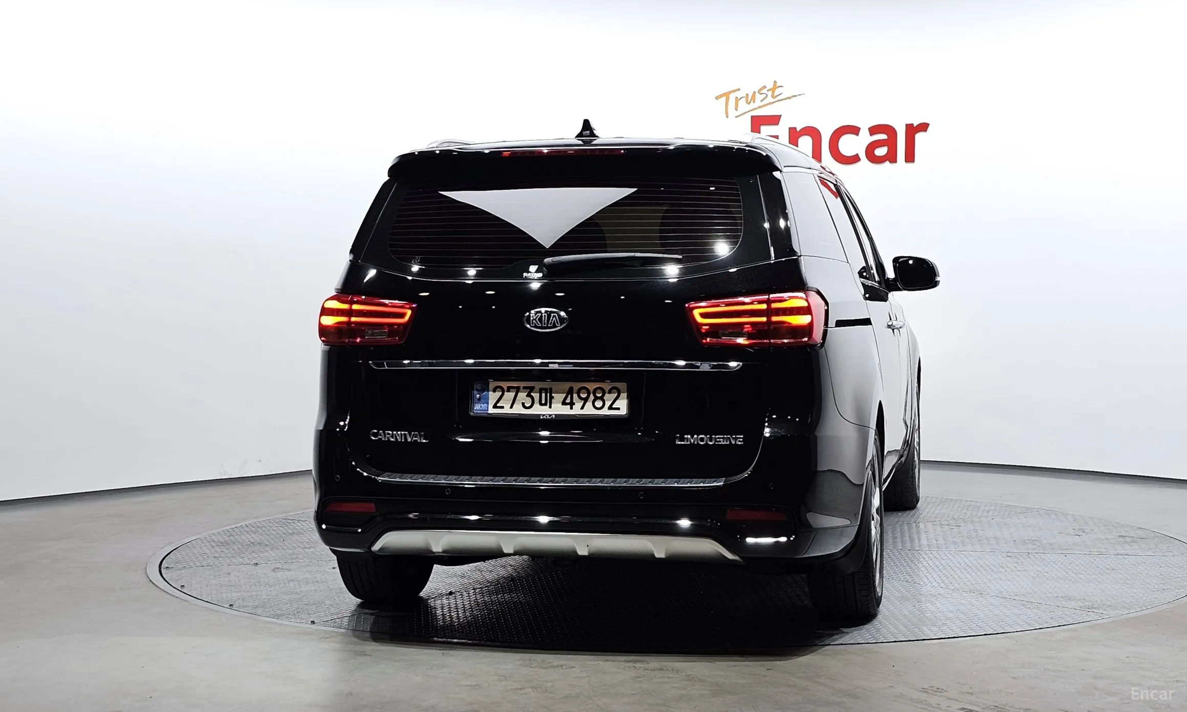 Kia Carnival превью 3
