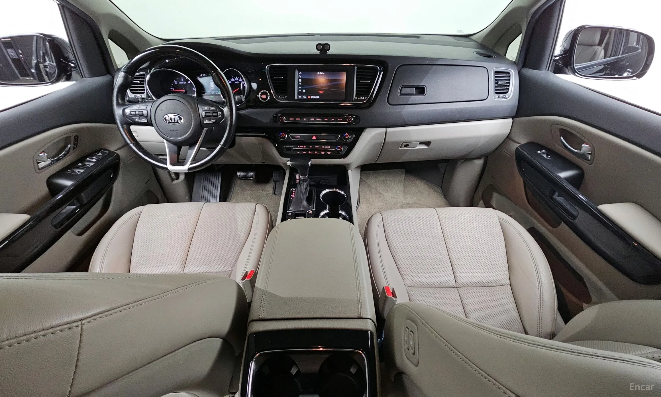 Kia Carnival превью 4