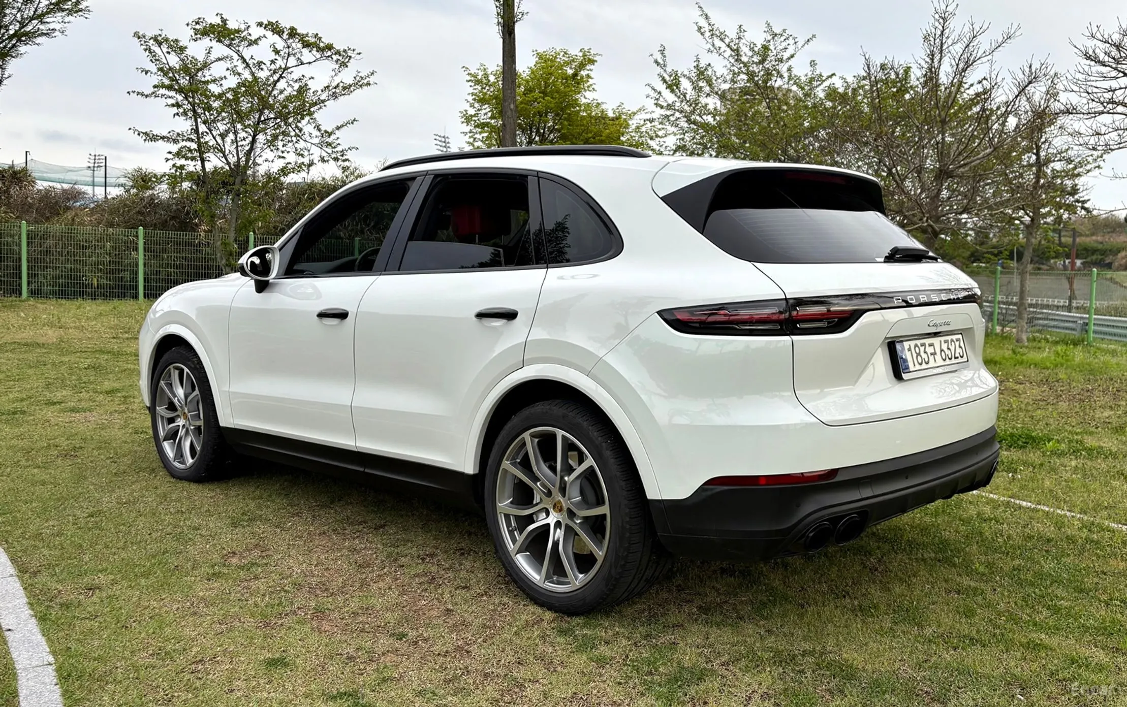 Porsche Cayenne (PO536) превью 4