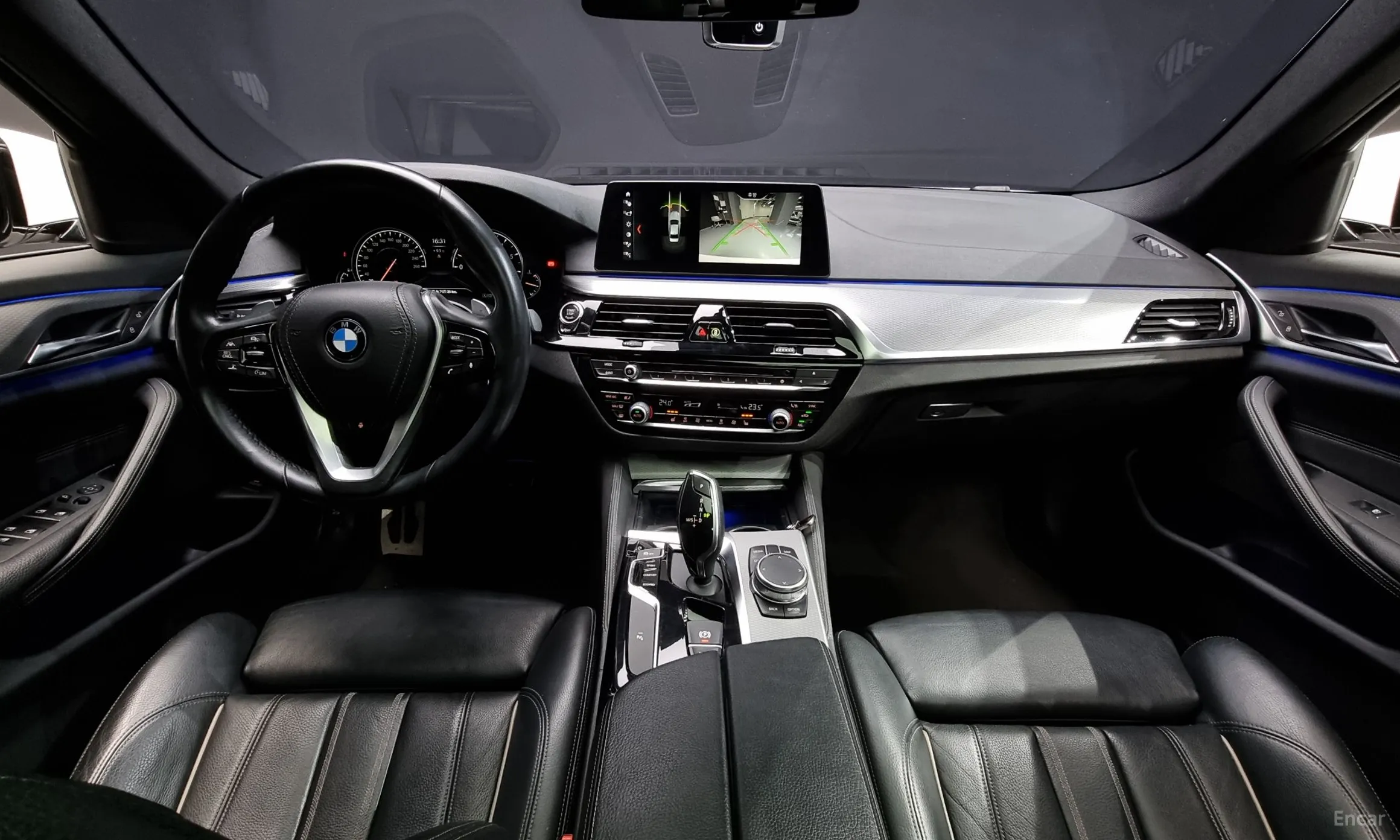 BMW 5 Series (G30) превью 4