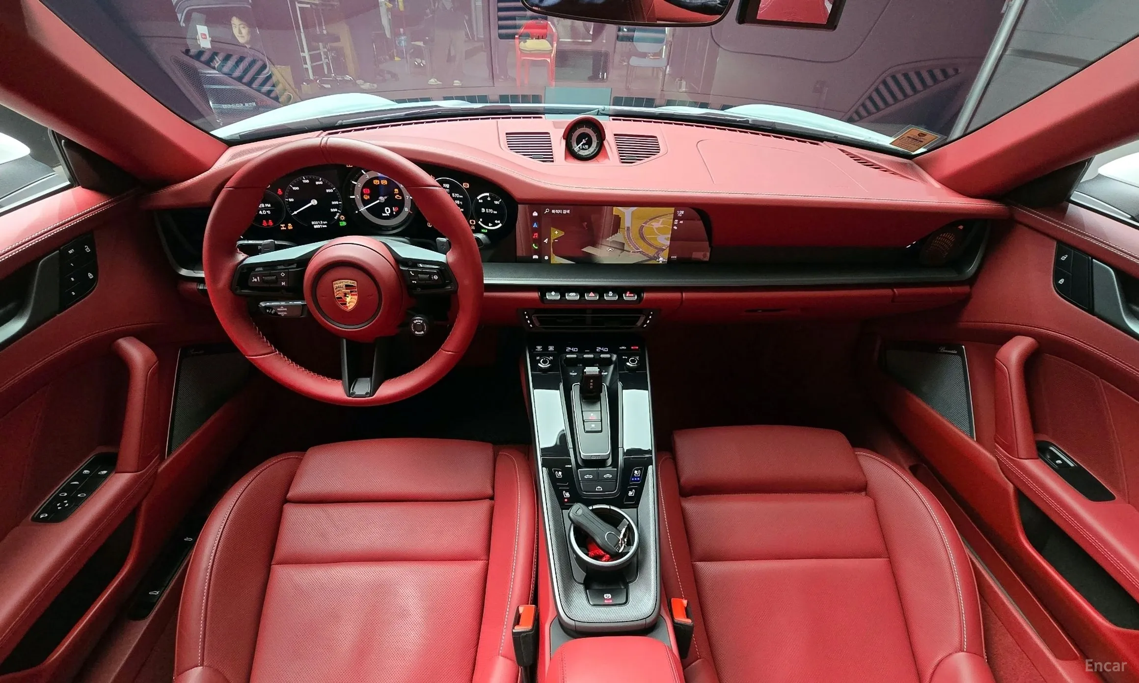 Porsche 911 (992) превью 4