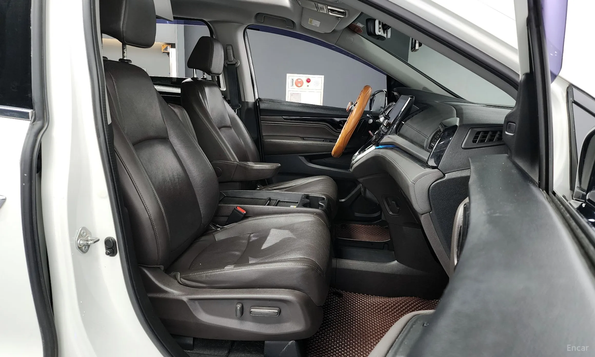 Honda Odyssey превью 11