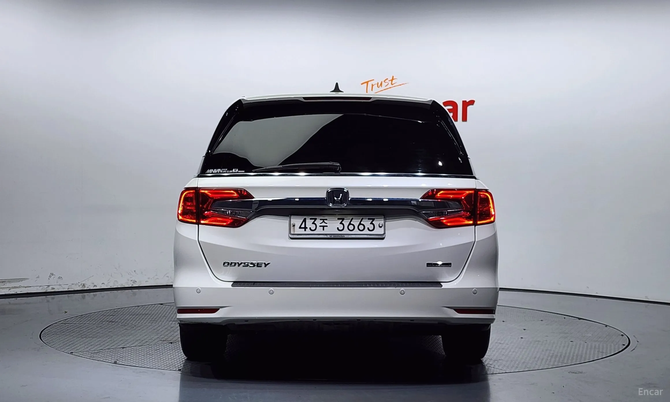 Honda Odyssey превью 4