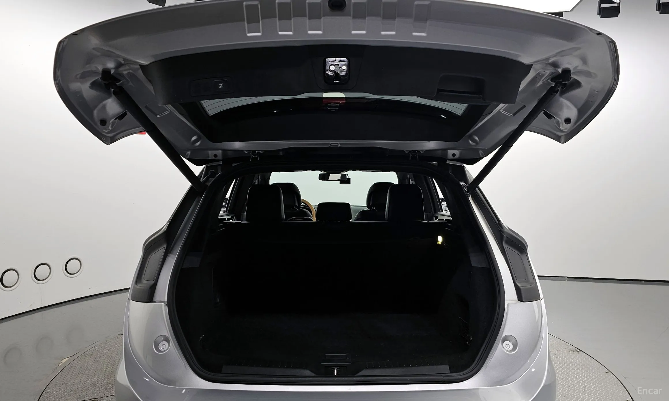 Lincoln MKC превью 20