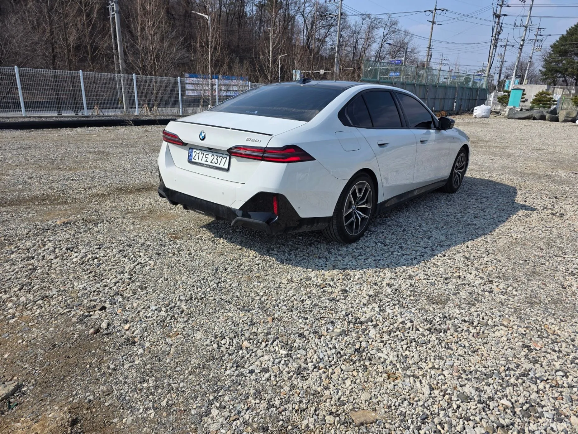 BMW 5 Series (G60) превью 3
