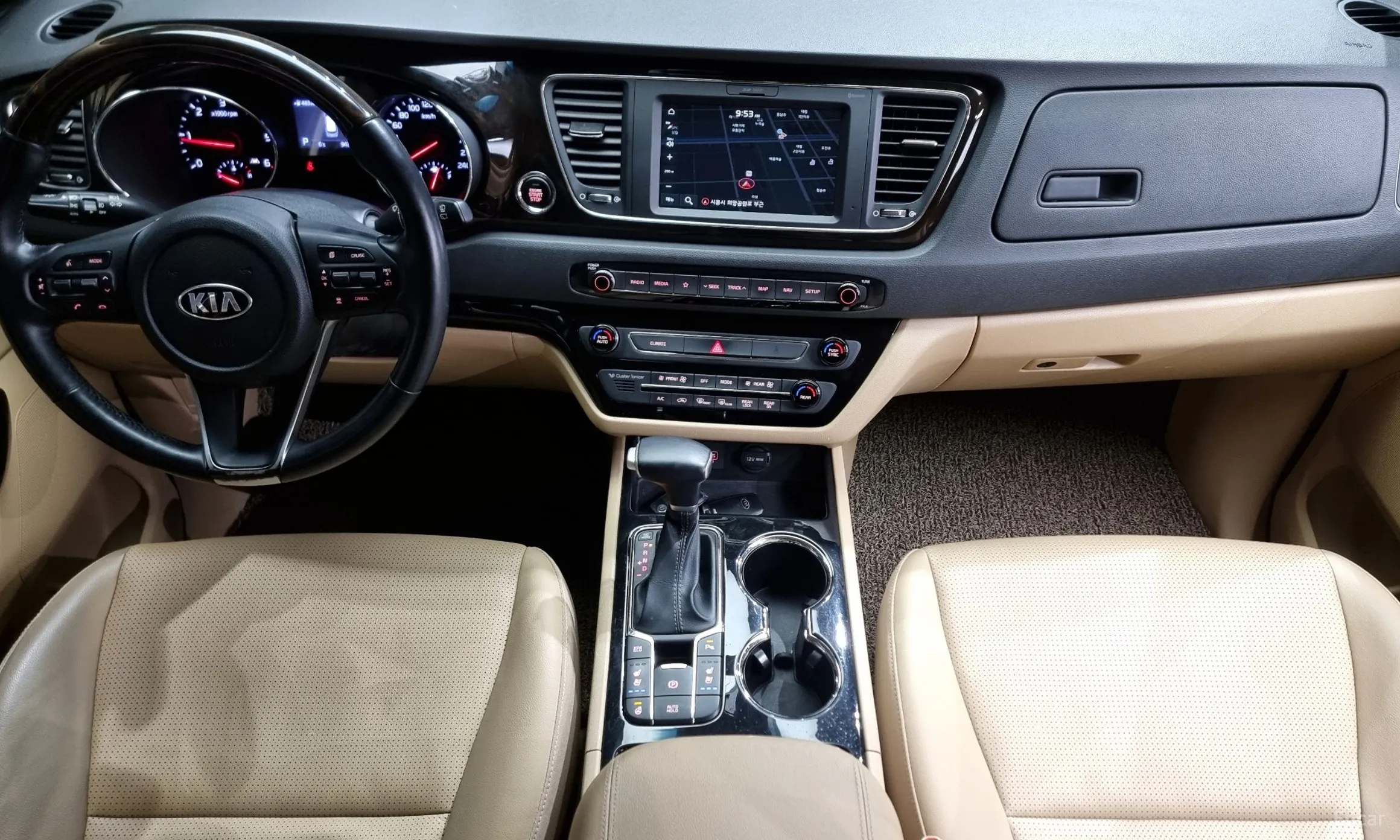 Kia Carnival превью 4