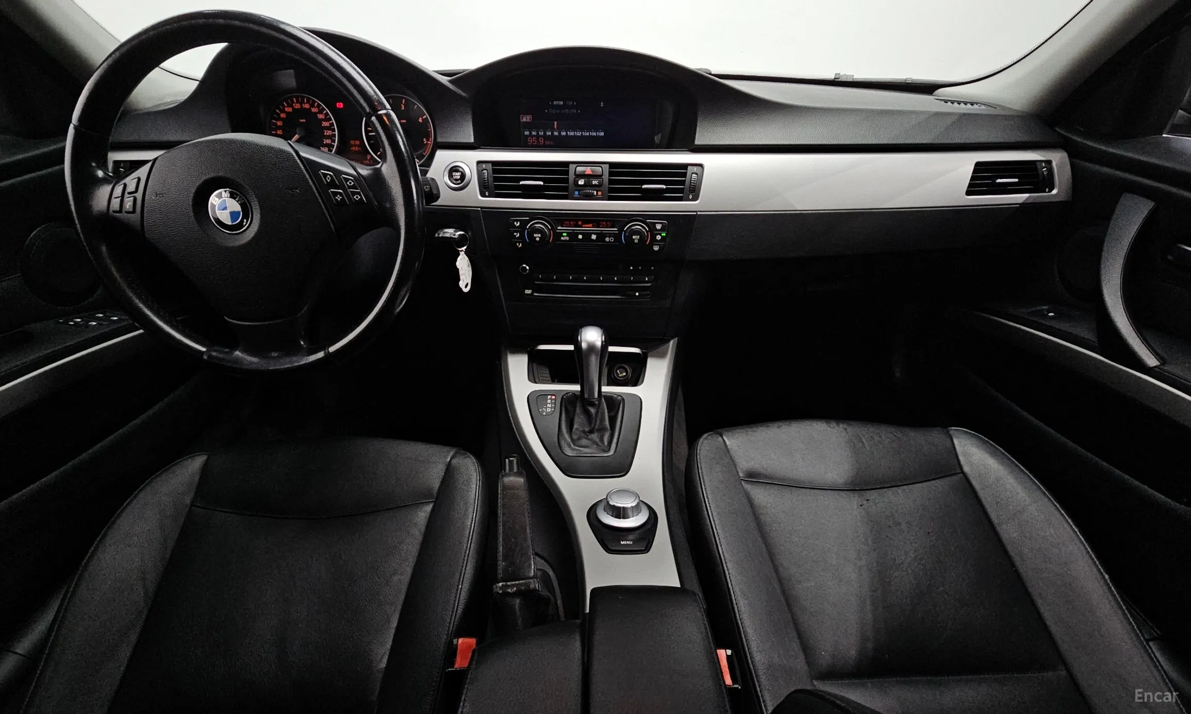 BMW 3 Series (E90) превью 4