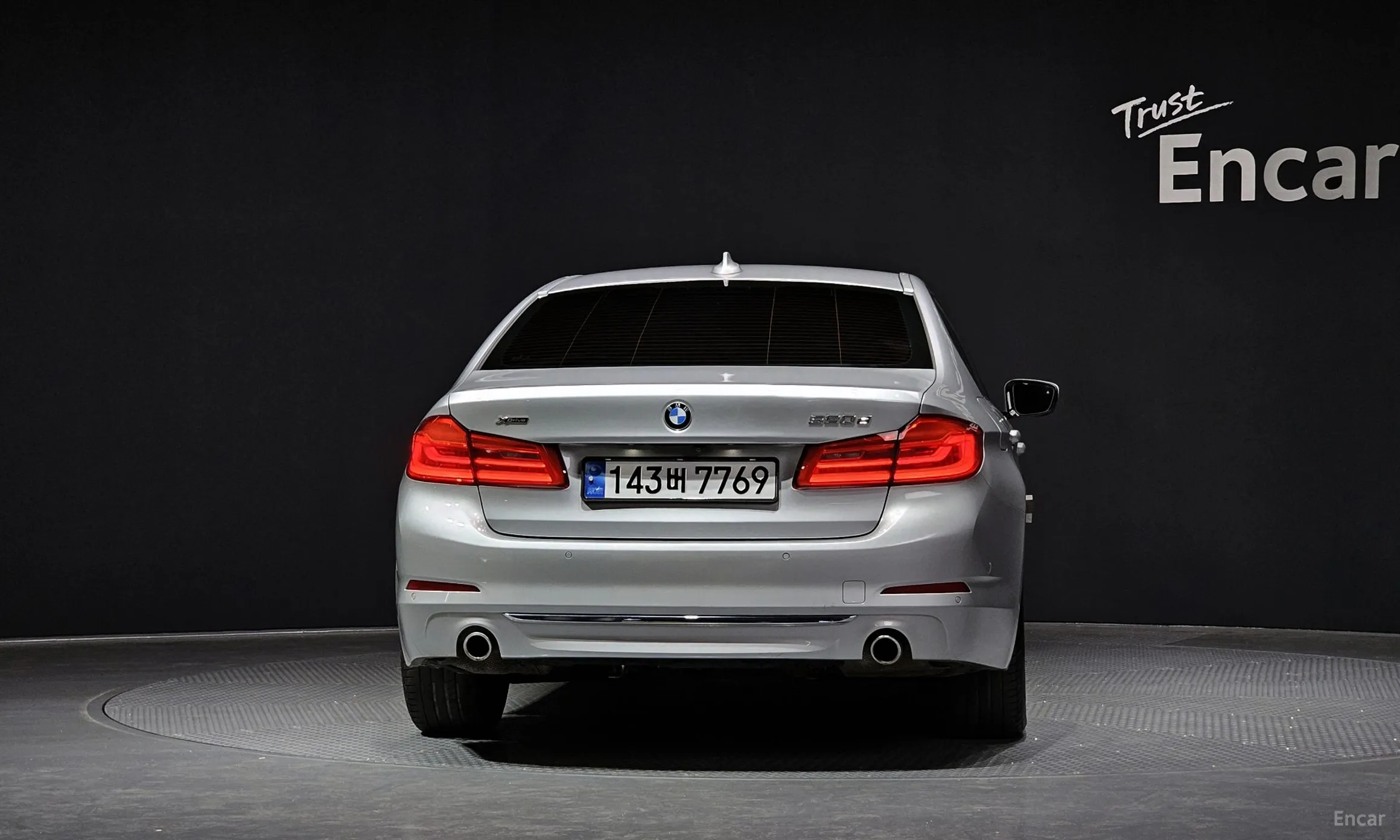 BMW 5 Series (G30) превью 3
