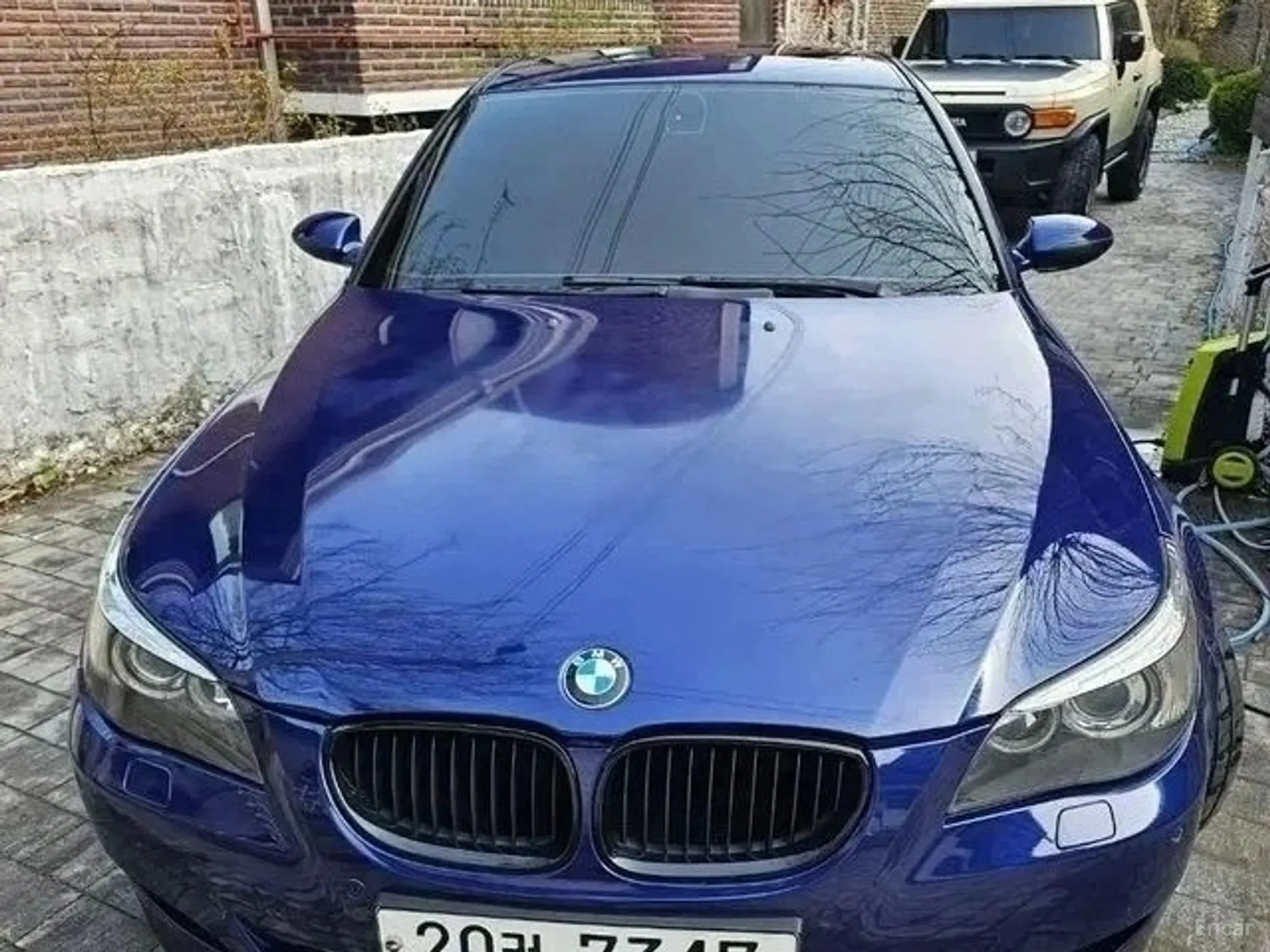 BMW M5 (E60)