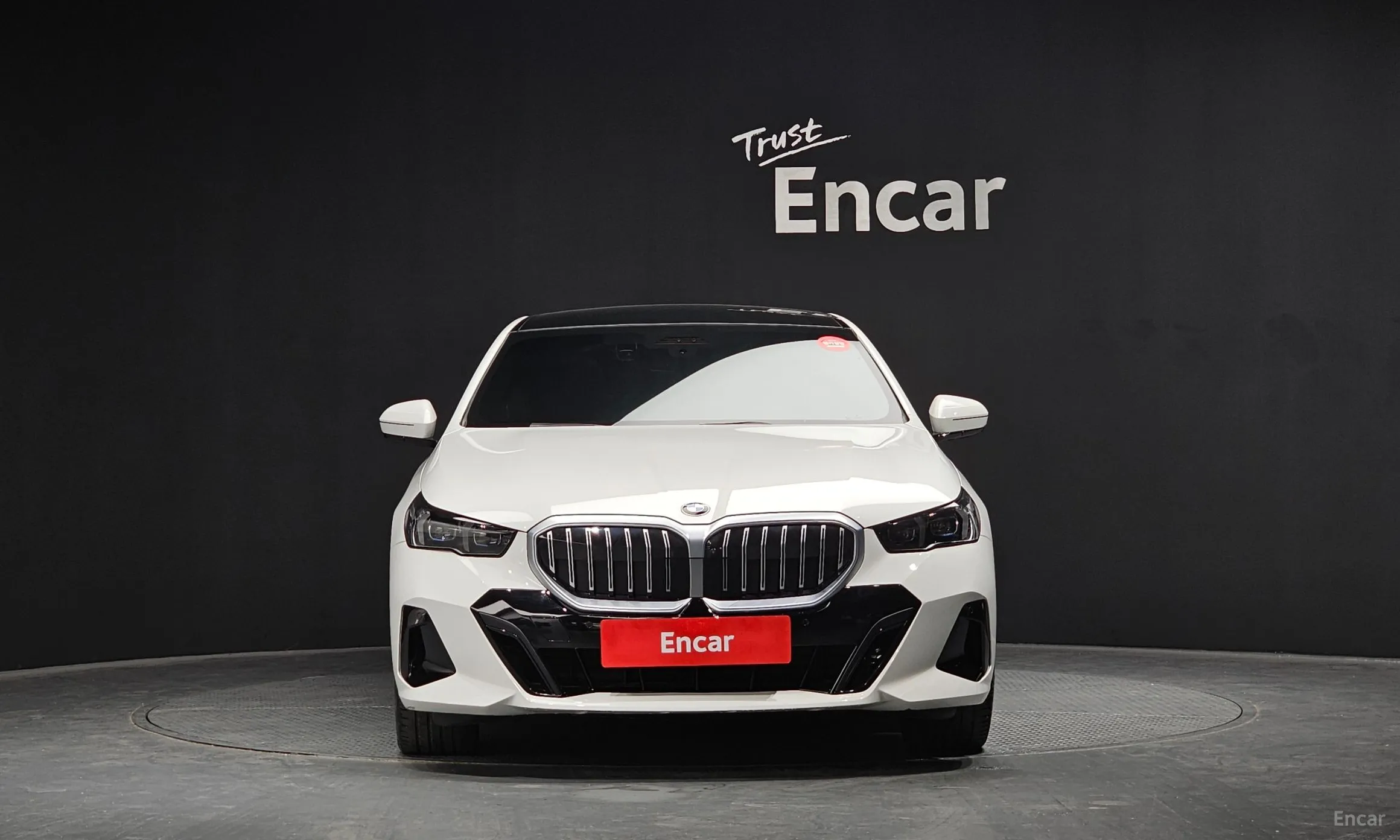 BMW 5 Series (G60)