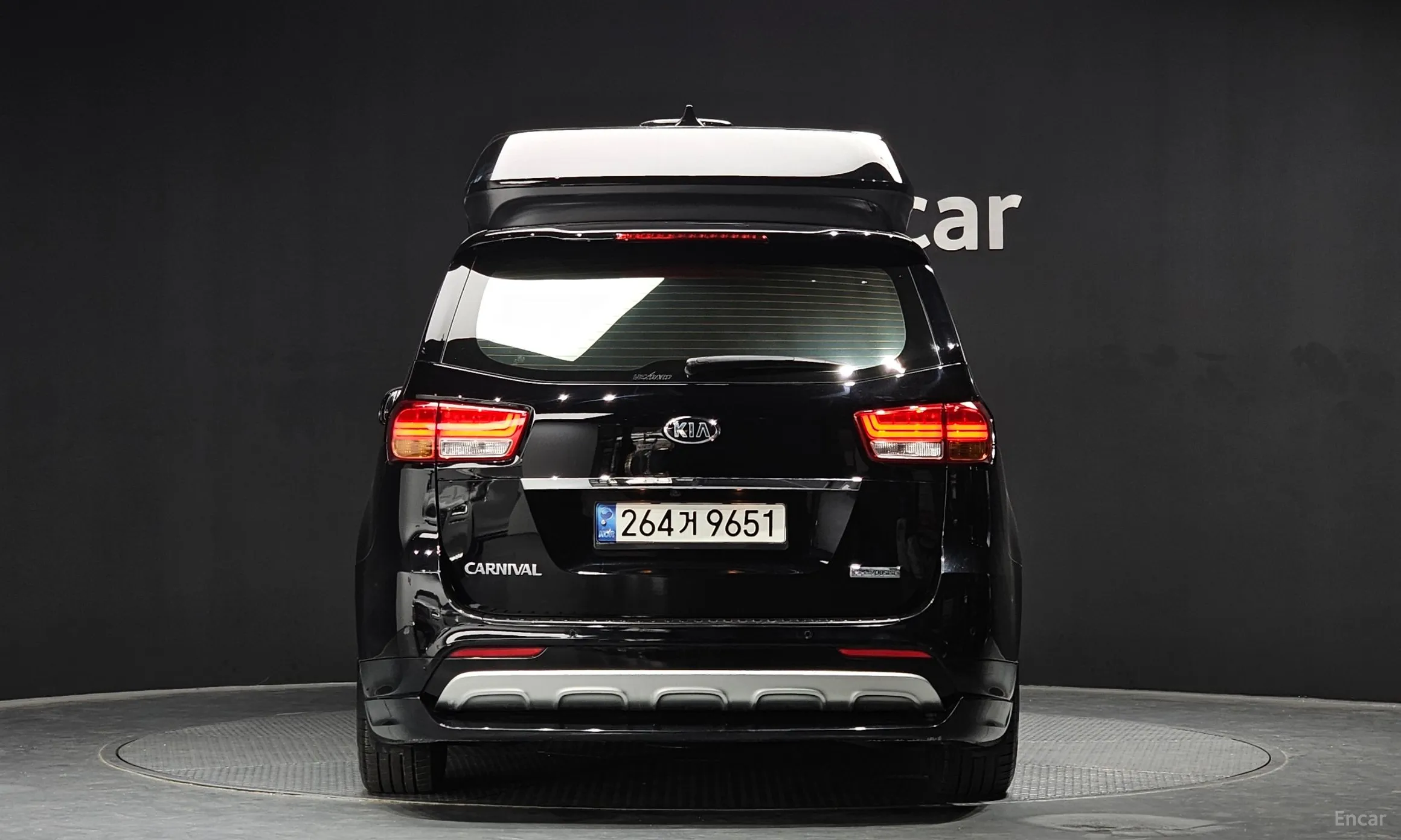 Kia Carnival превью 3