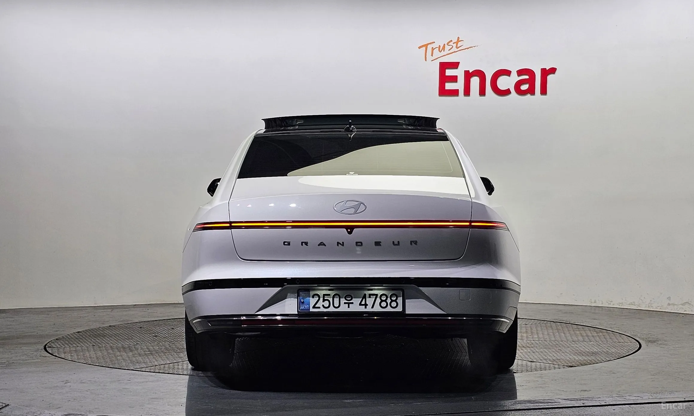 Hyundai Grandeur Hybrid (GN7) превью 3