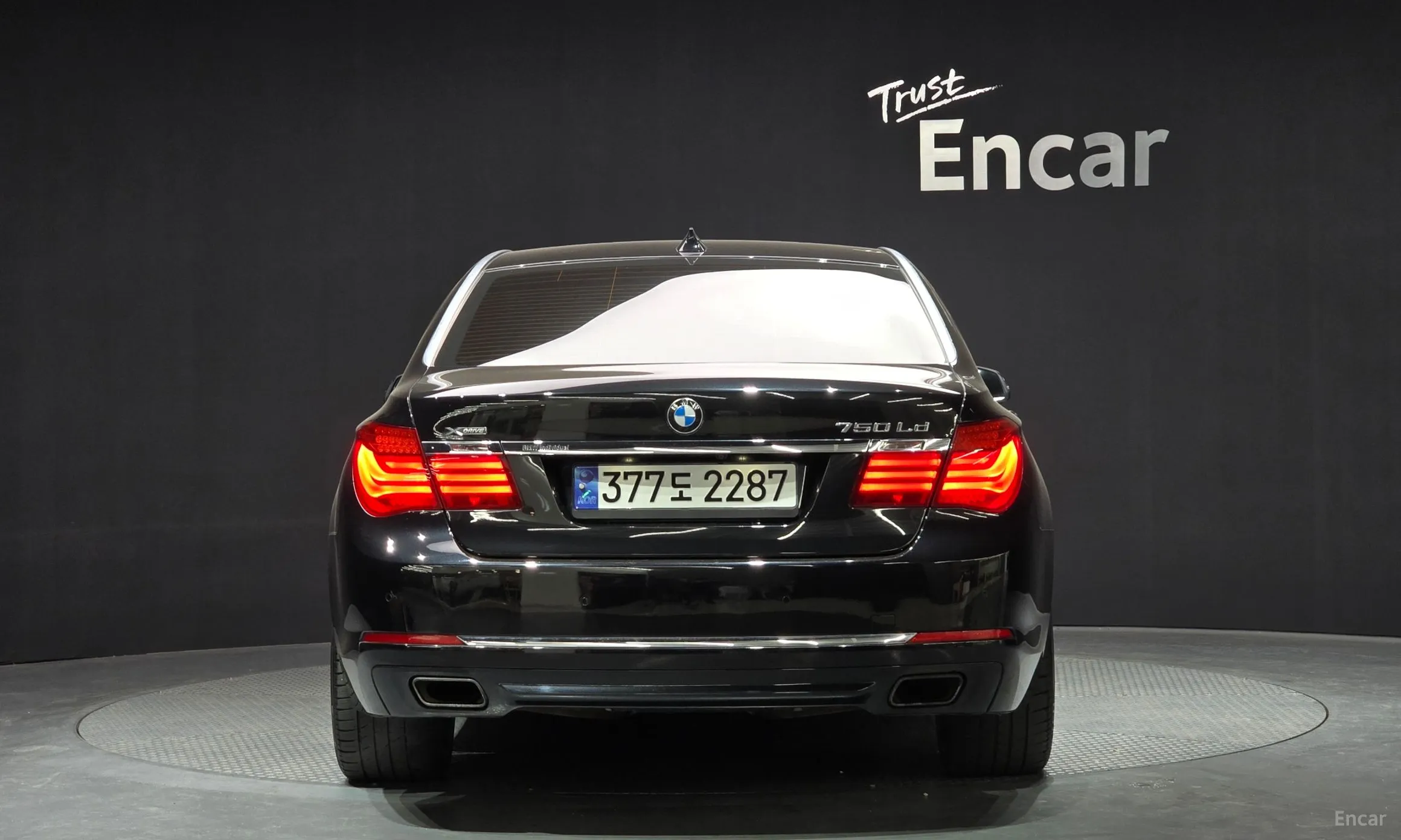 BMW 7 Series (F01) превью 3