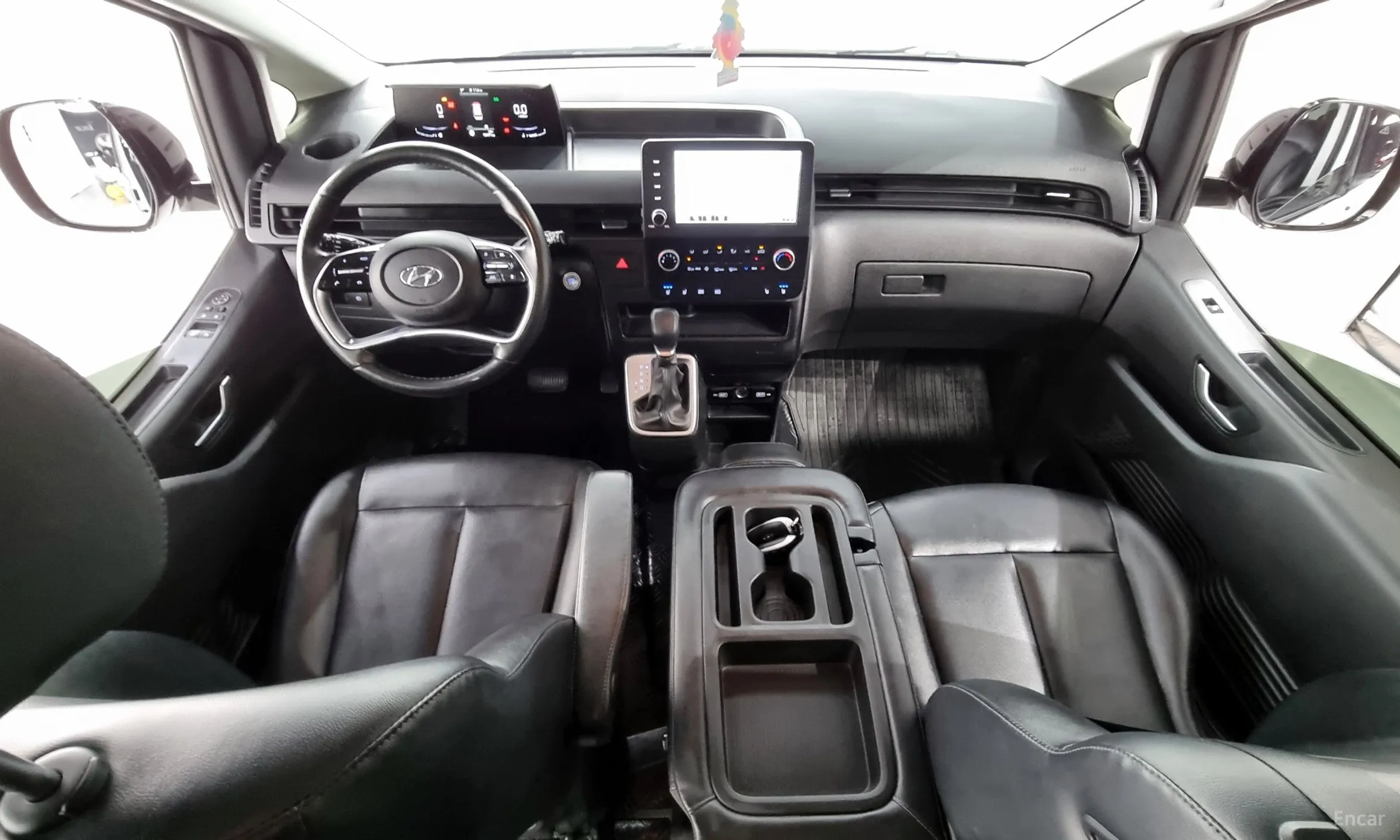Hyundai Staria превью 4