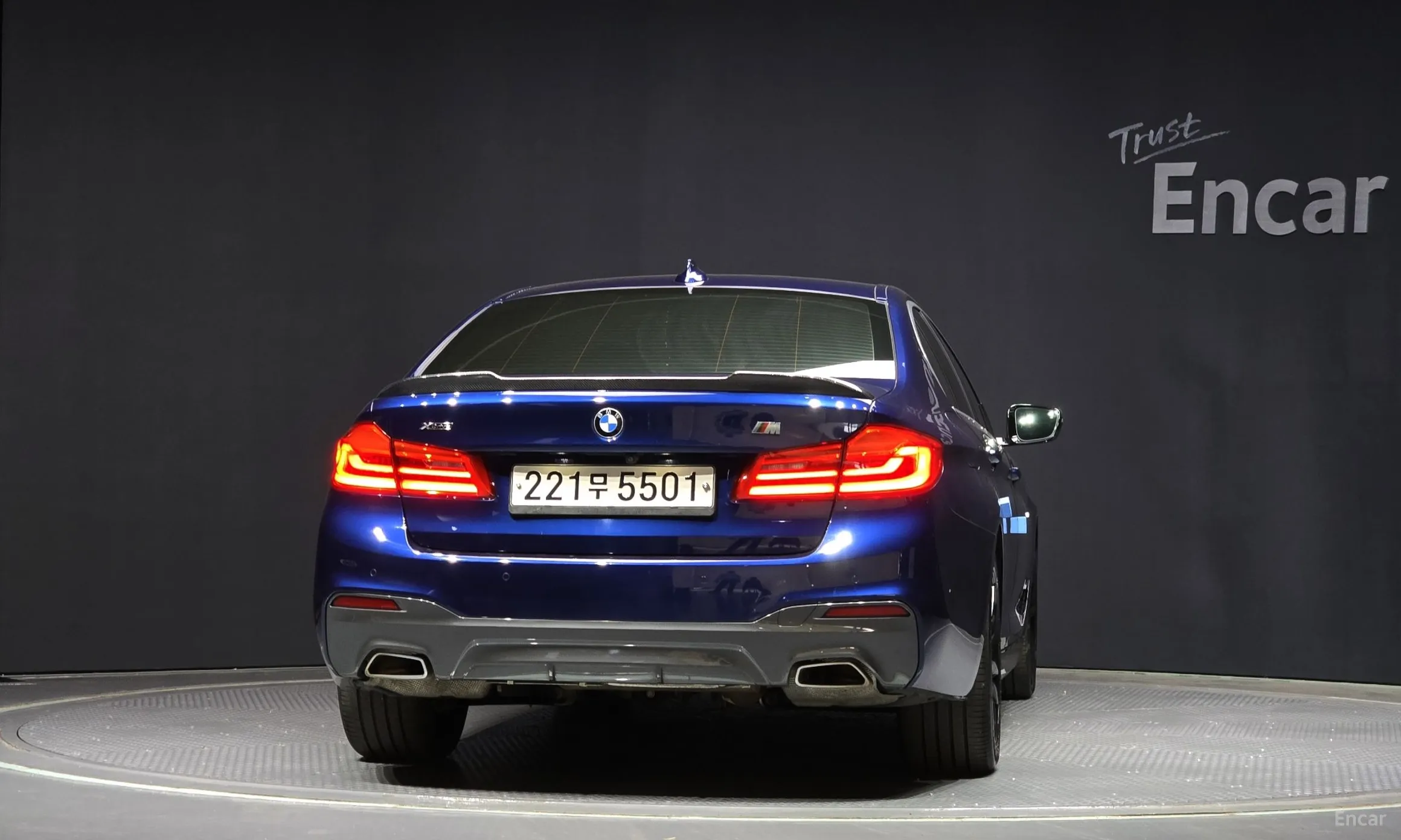 BMW 5 Series (G30) превью 3