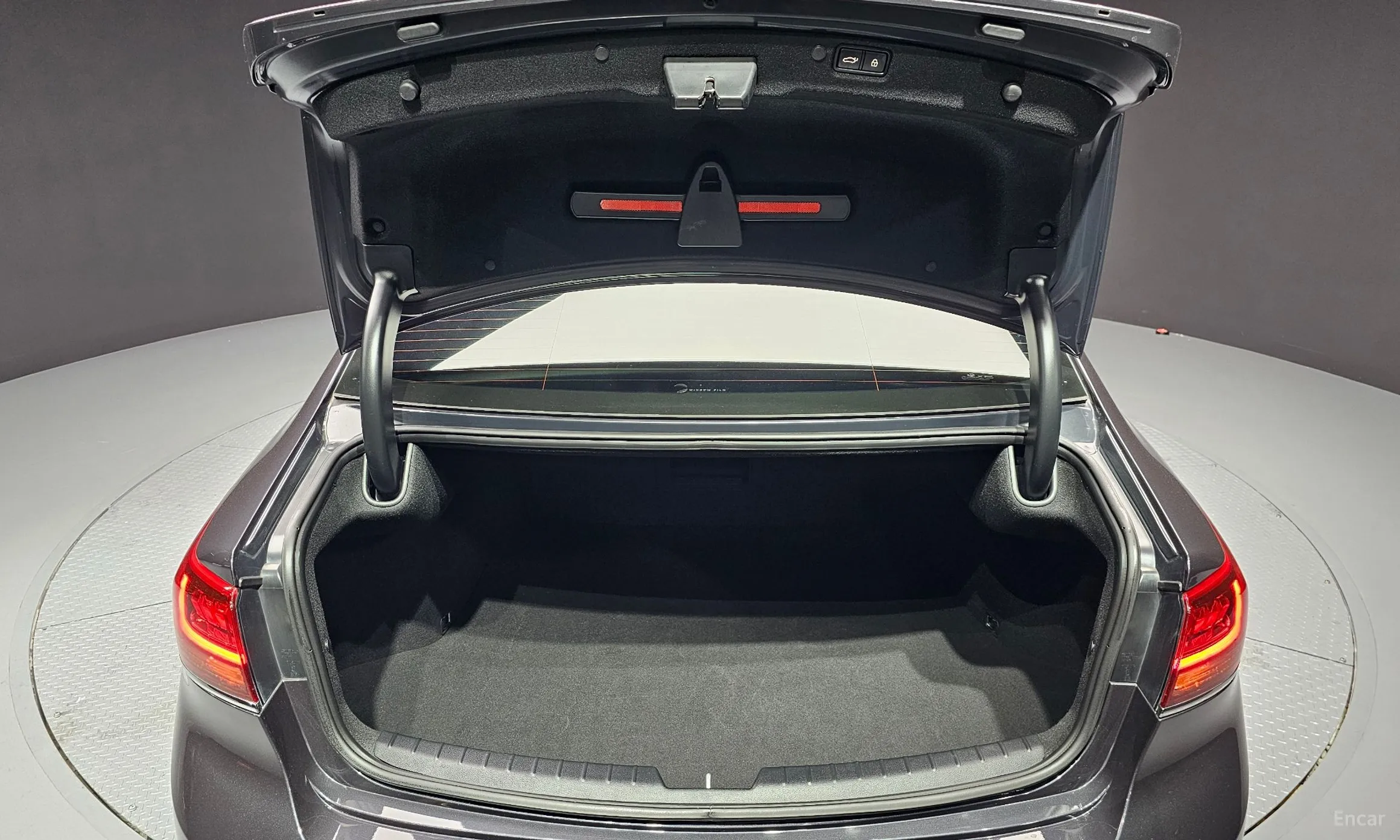 Kia K7 Premier превью 20