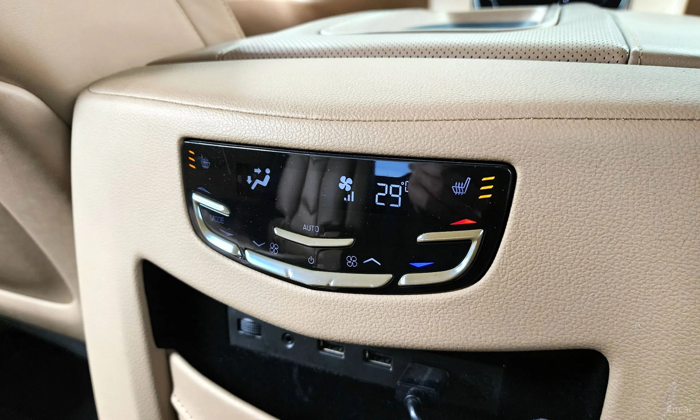 Cadillac Escalade превью 19