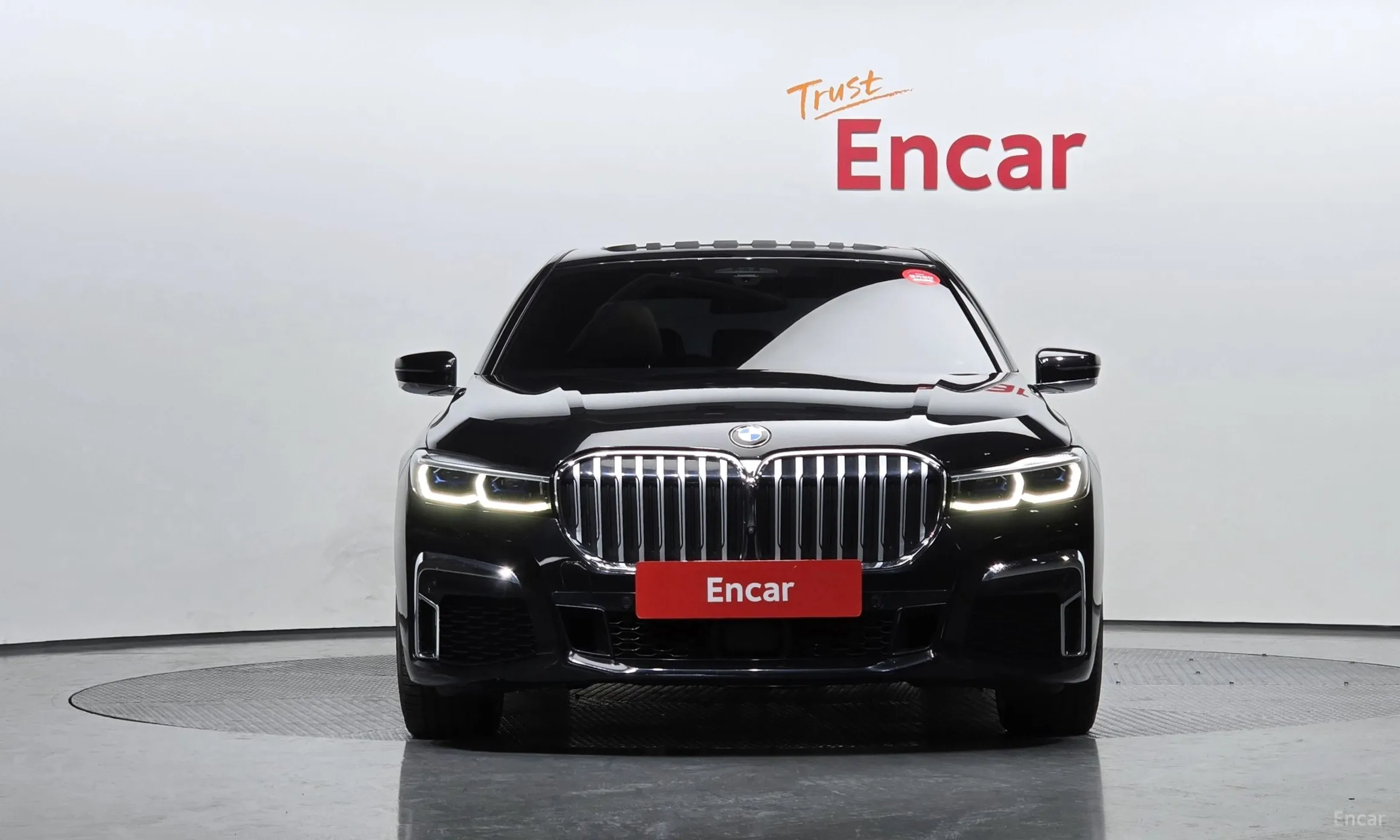 BMW 7 Series (G11) превью 2