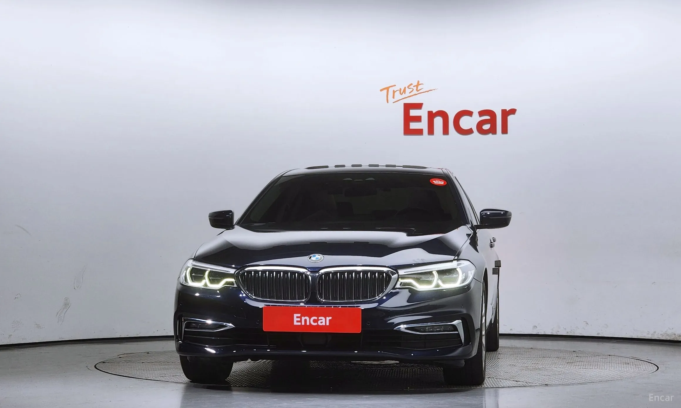 BMW 5 Series (G30) превью 2