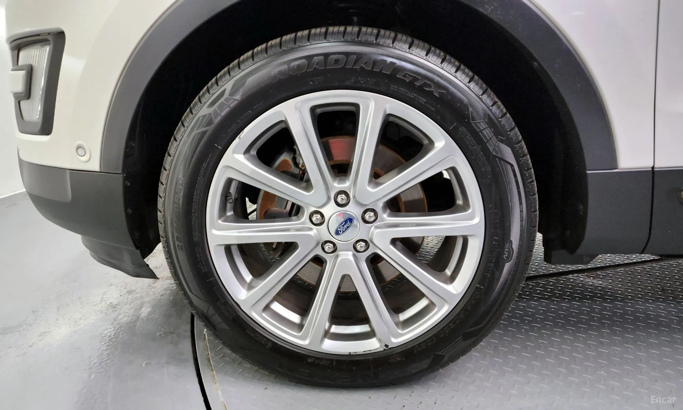 Ford Explorer превью 5