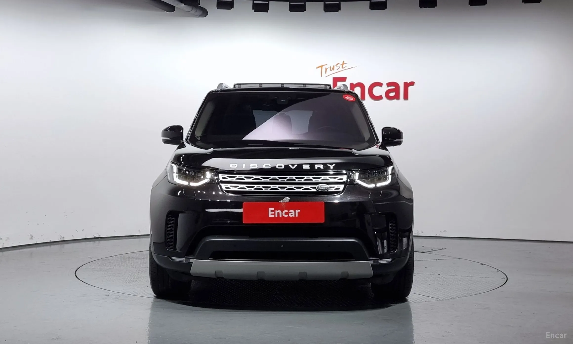 Land Rover Discovery 5