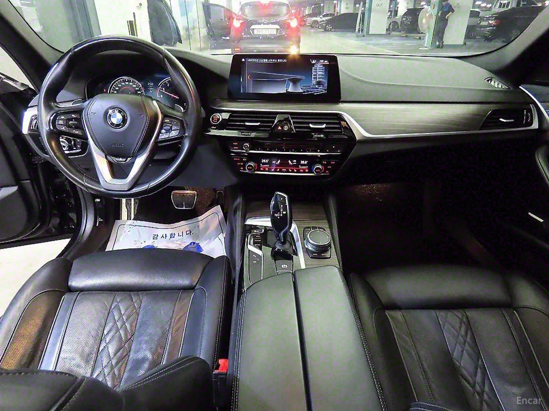 BMW 5 Series (G30) превью 4