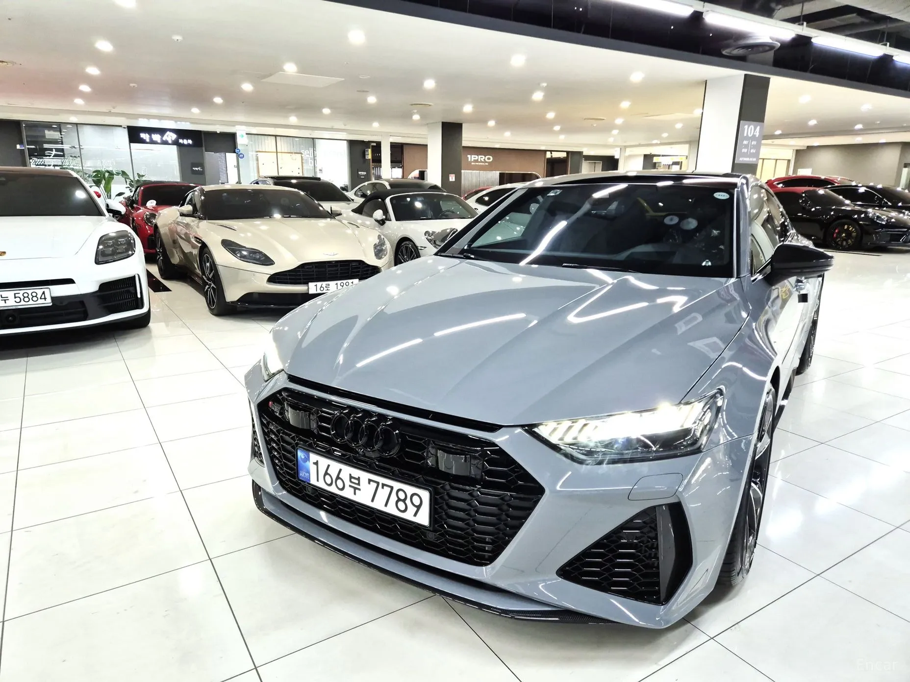 Audi RS7 (4K)