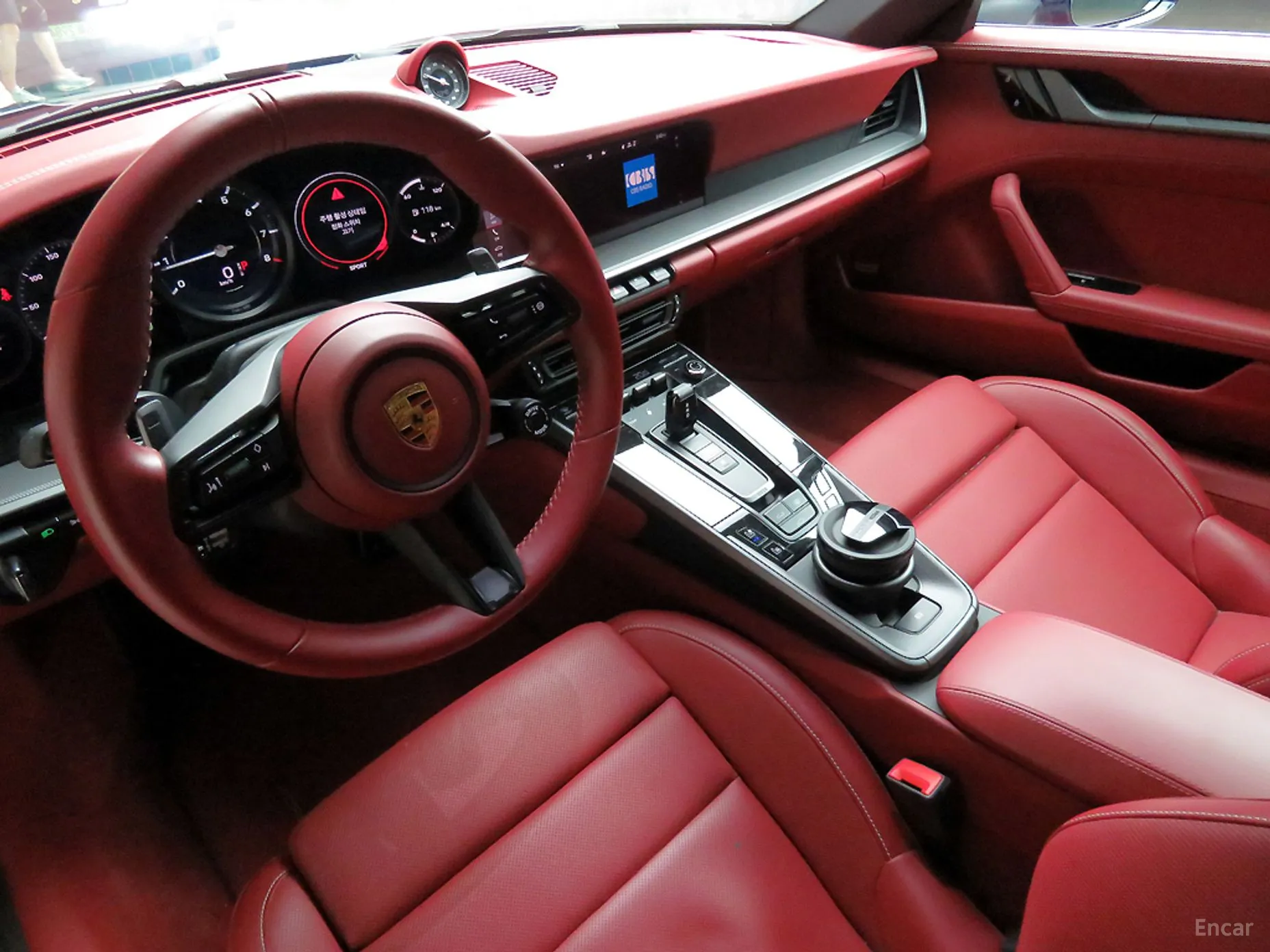 Porsche 911 (992) превью 4