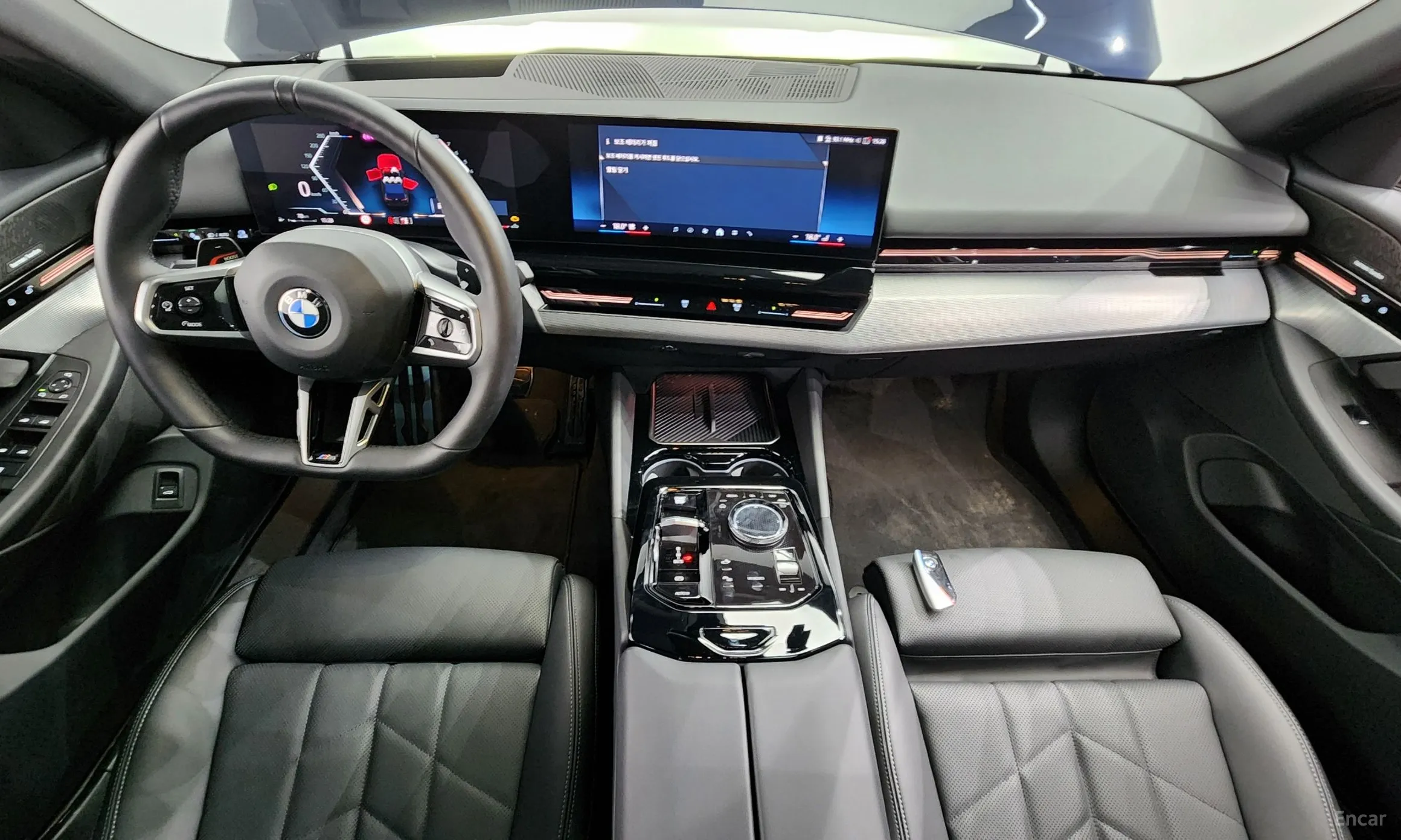 BMW 5 Series (G60) превью 4