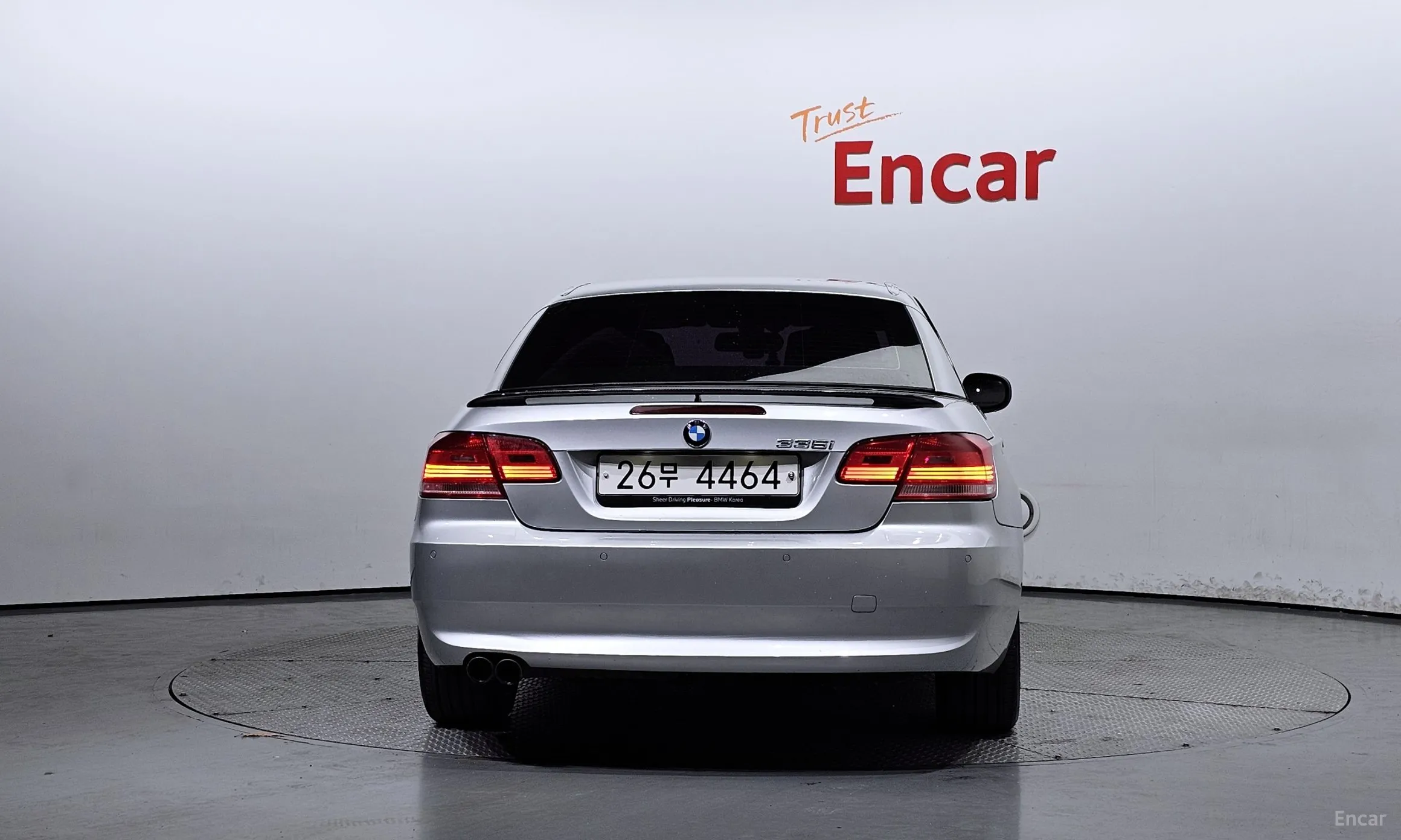 BMW 3 Series (E90) превью 3