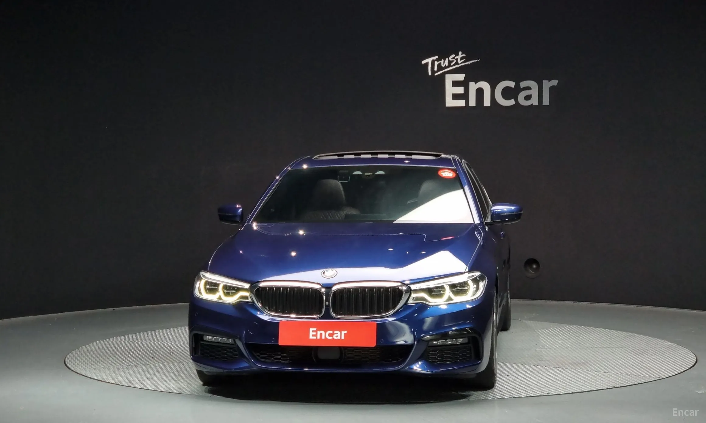 BMW 5 Series (G30) превью 2