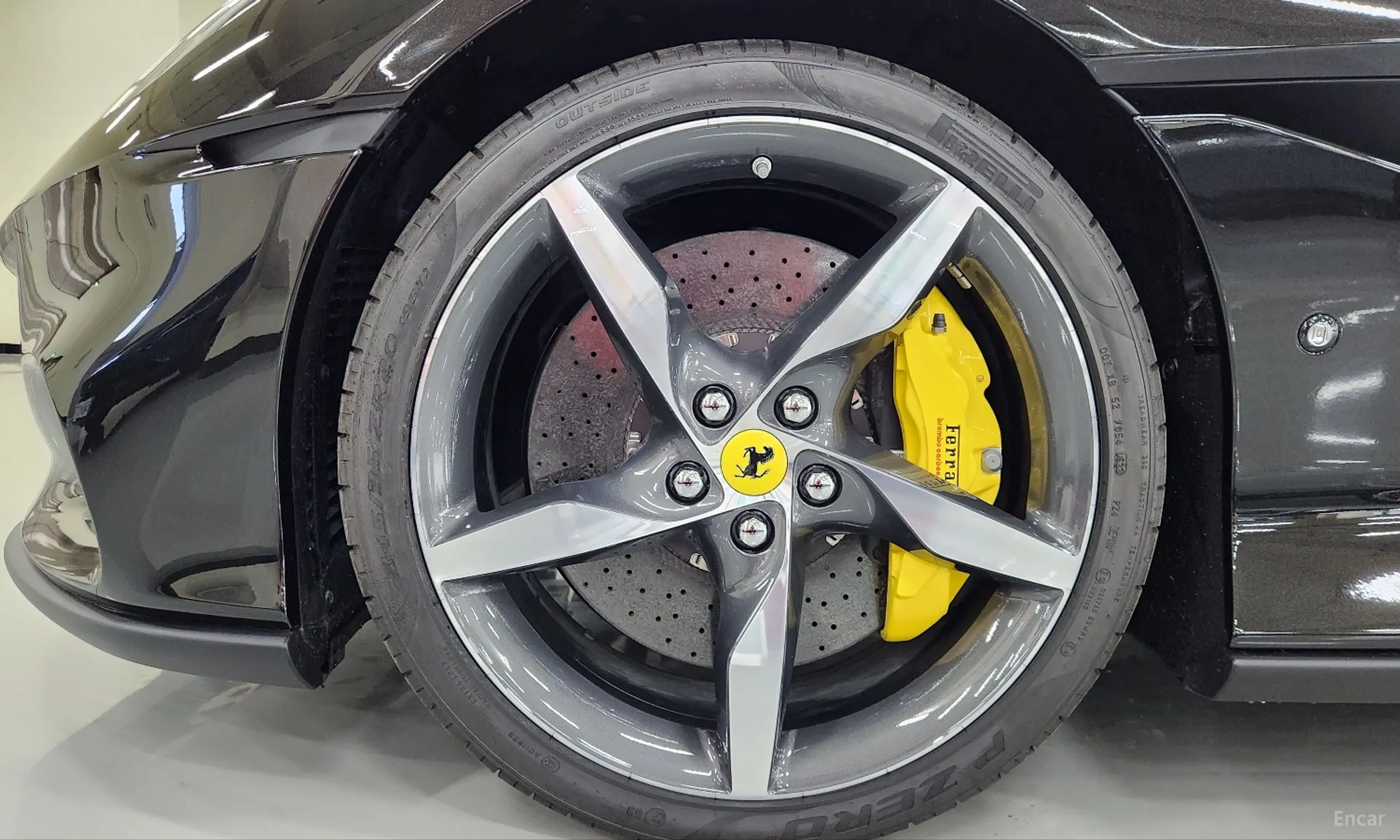 Ferrari Portofino превью 13