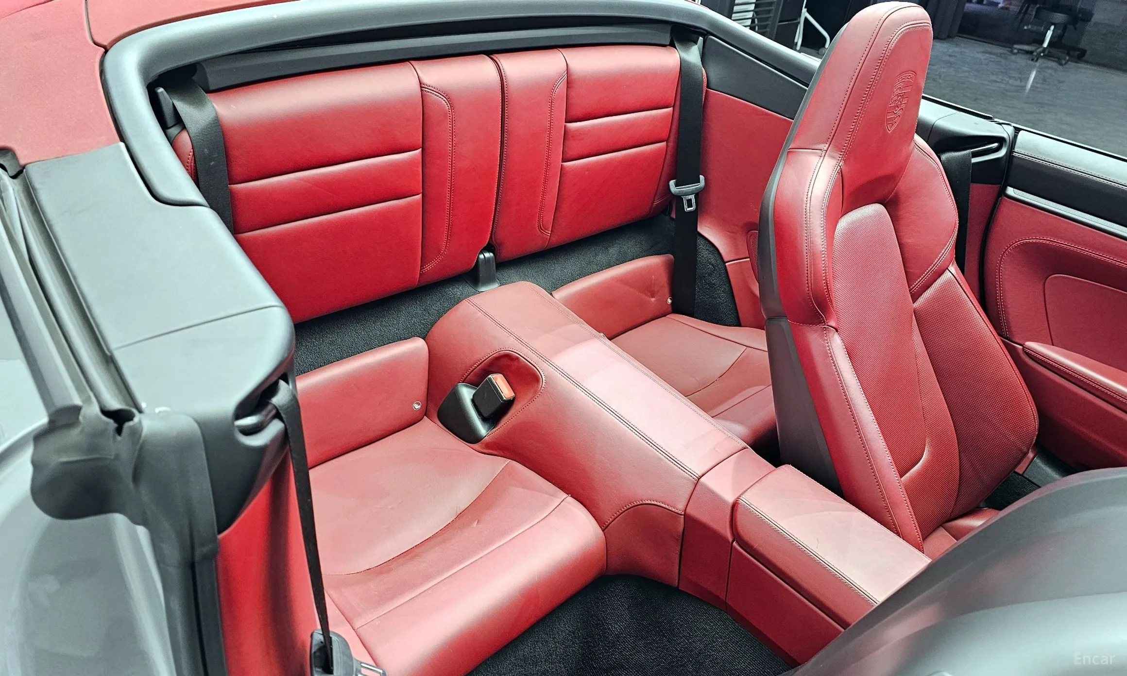 Porsche 911 (992) превью 12