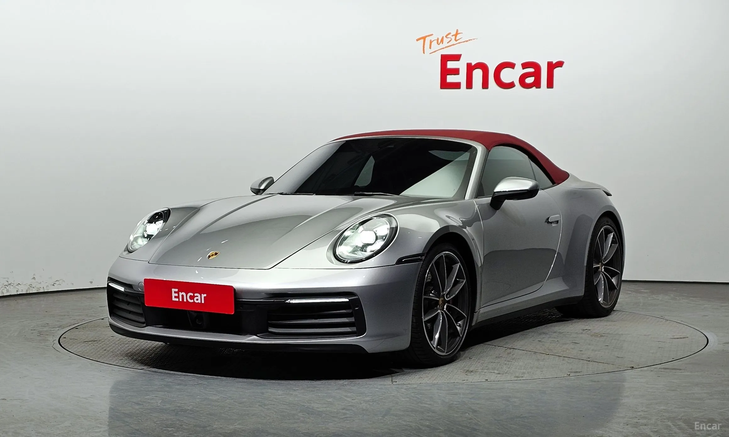Porsche 911 (992) превью 20