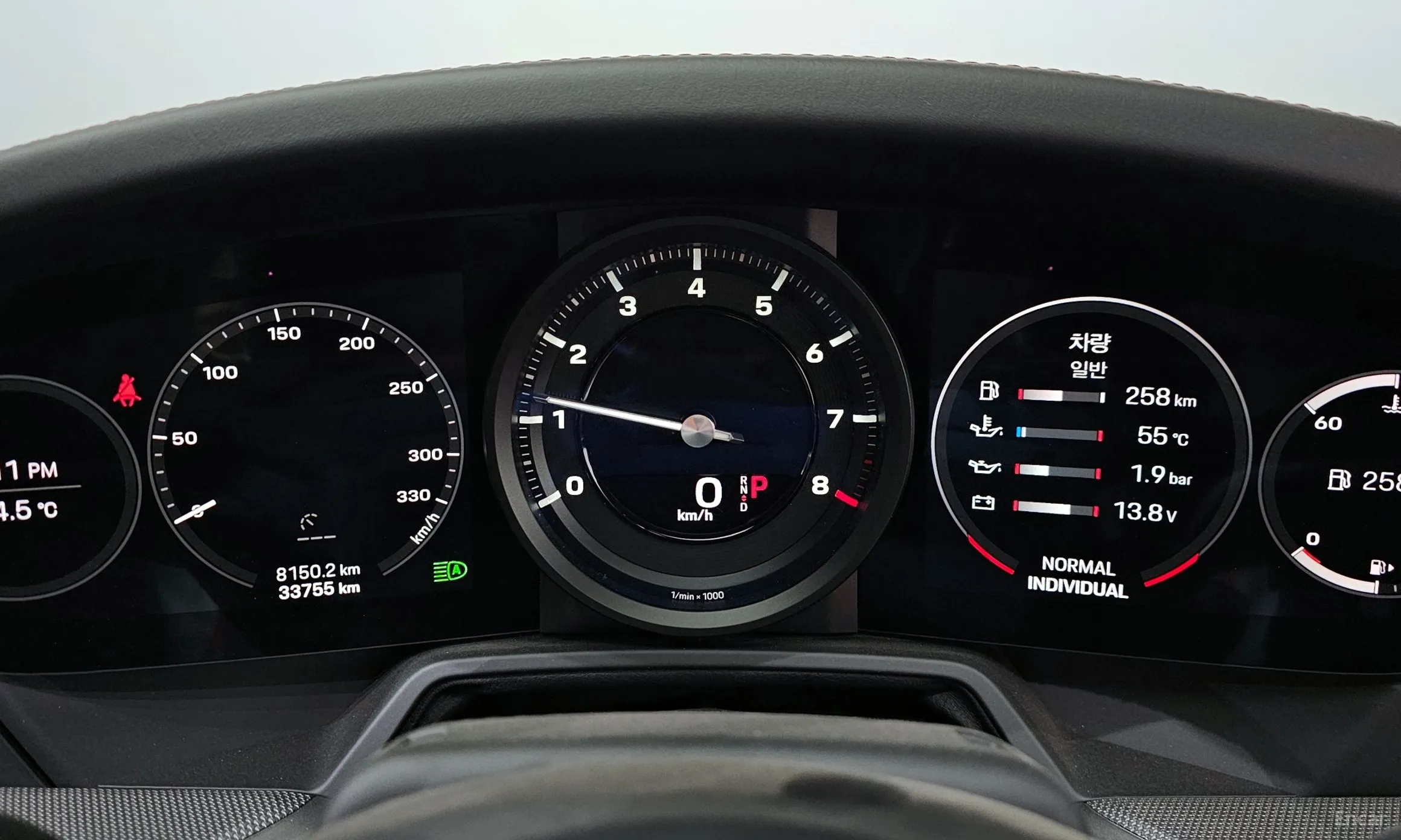 Porsche 911 (992) превью 8