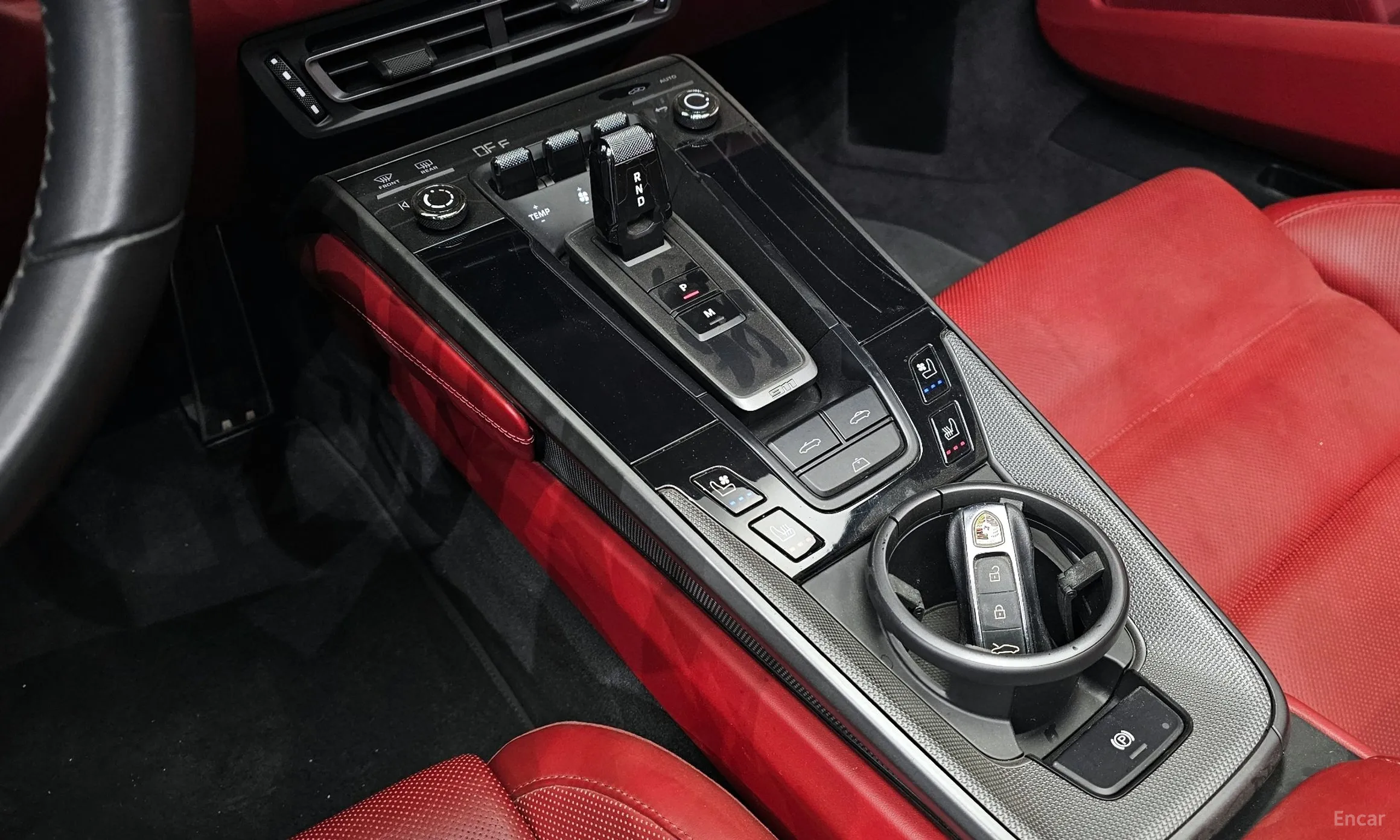 Porsche 911 (992) превью 9